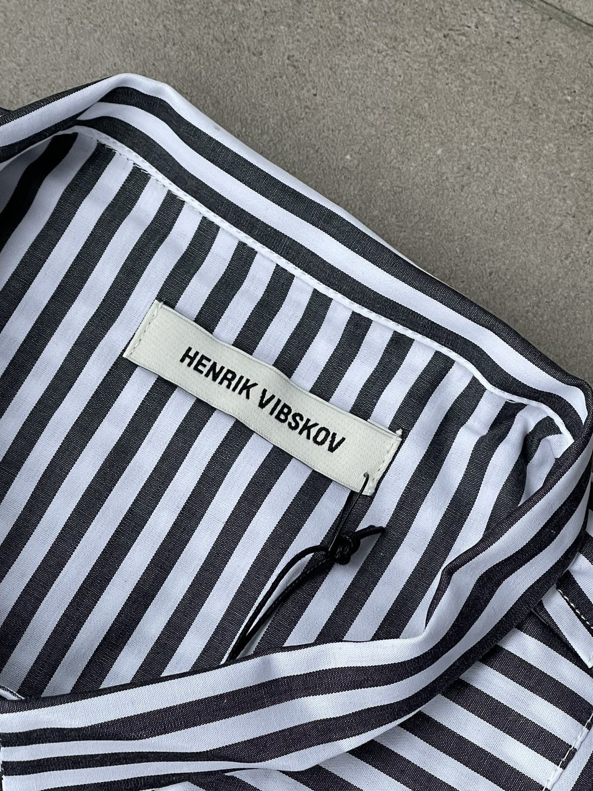 Henrik Vibskov !DS! AW23 Henrik Vibskov Chow Stripped White Black Shirt Size US L / EU 52-54 / 3 - 19 Thumbnail