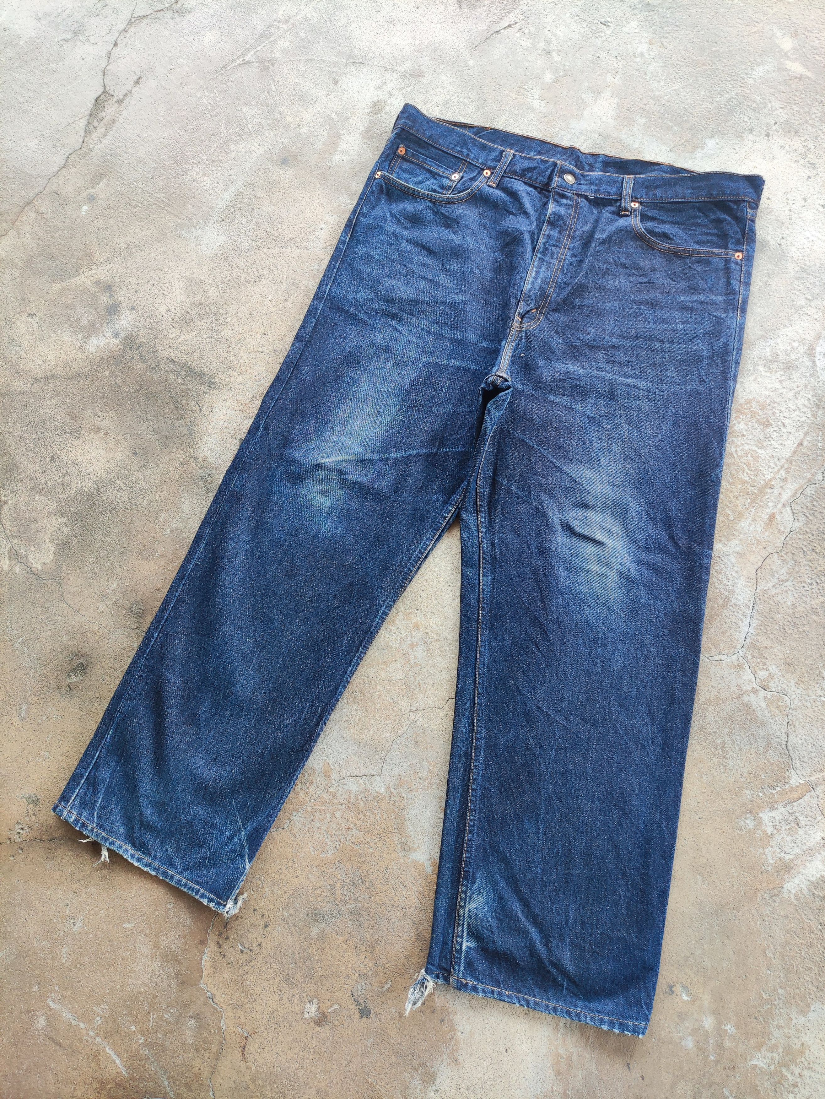 Levi's Vintage Levi's Brand Baggy Denim Distressed Pants Size US 42 / EU 58 - 2 Thumbnail