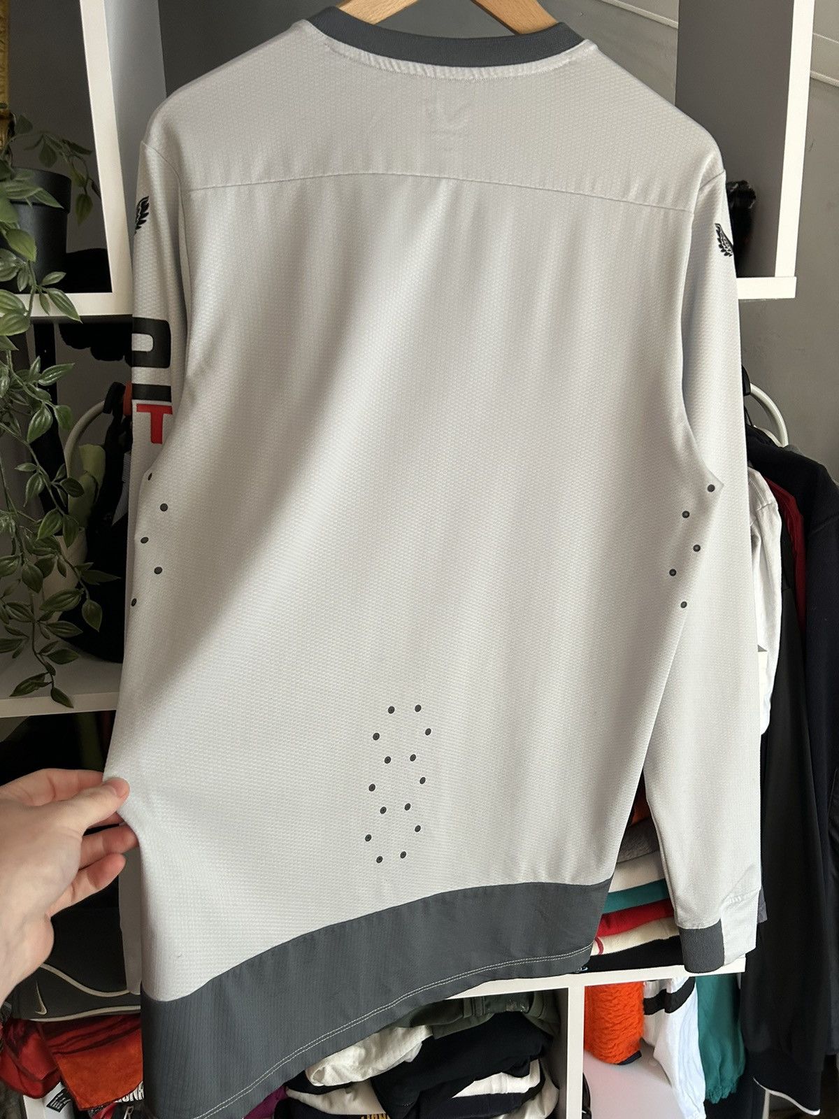 Castore Wales 3rd shirt 2022/23 long sleeve jersey Size US M / EU 48-50 / 2 - 8 Thumbnail