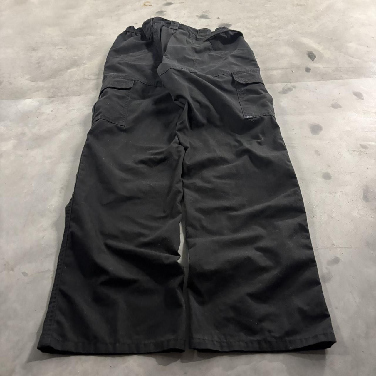 Vintage Crazy Vintage Y2K/2000s Solid Black Streetwear Workwear Cargo Pants! 30x29 Size US 30 / EU 46 - 4 Thumbnail