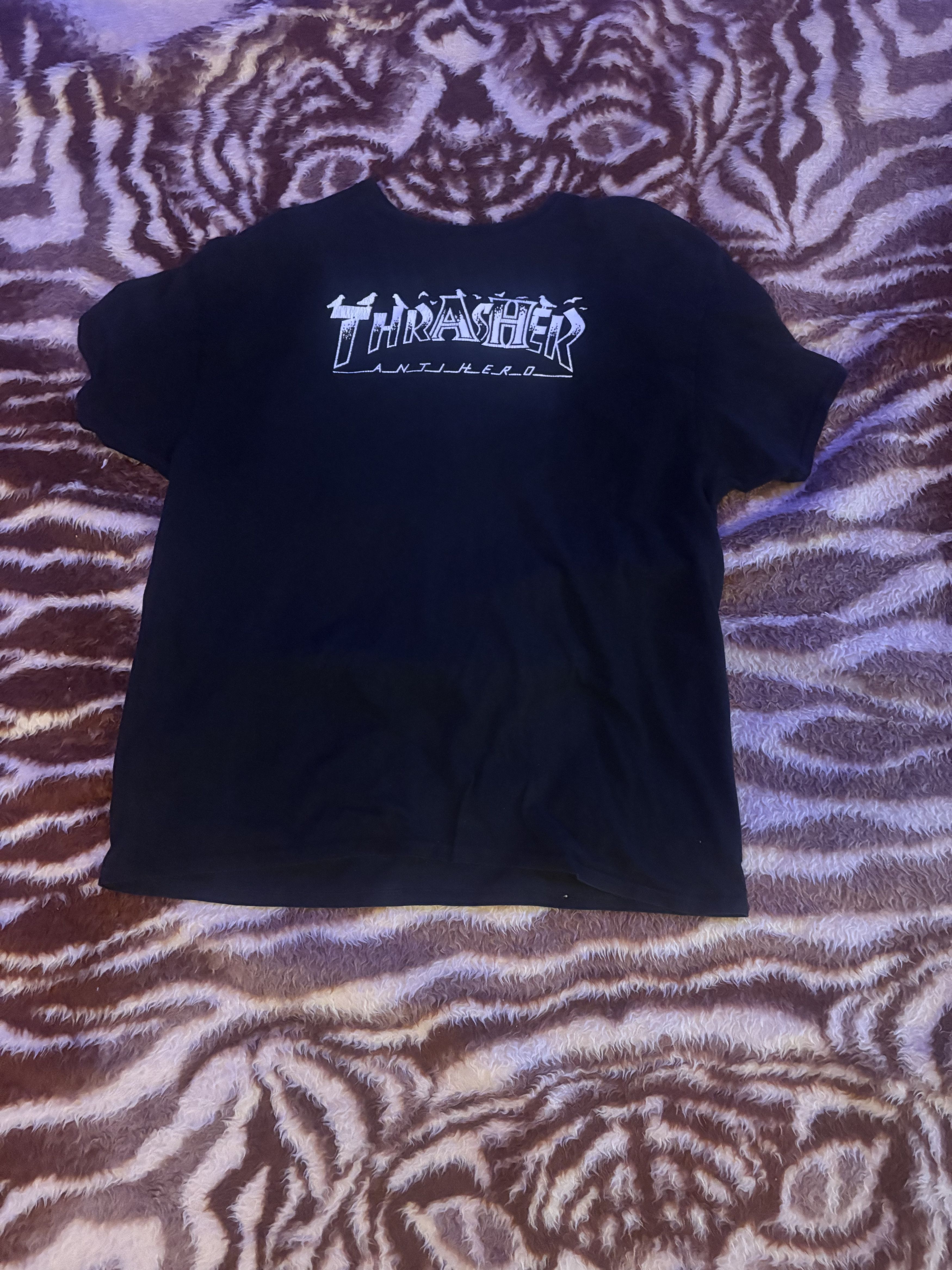 Thrasher Thrasher x antihero collab tee Size US XL / EU 56 / 4 - 1 Thumbnail