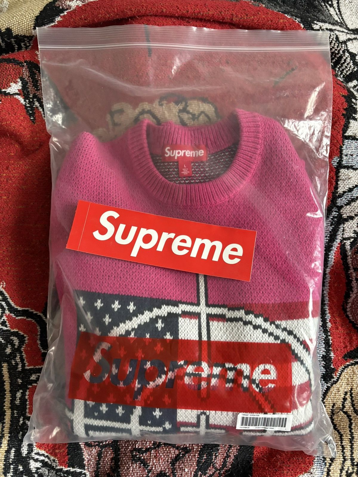 Supreme Supreme FW25 Target Sweater Pink Size US L / EU 52-54 / 3 - 6 Thumbnail