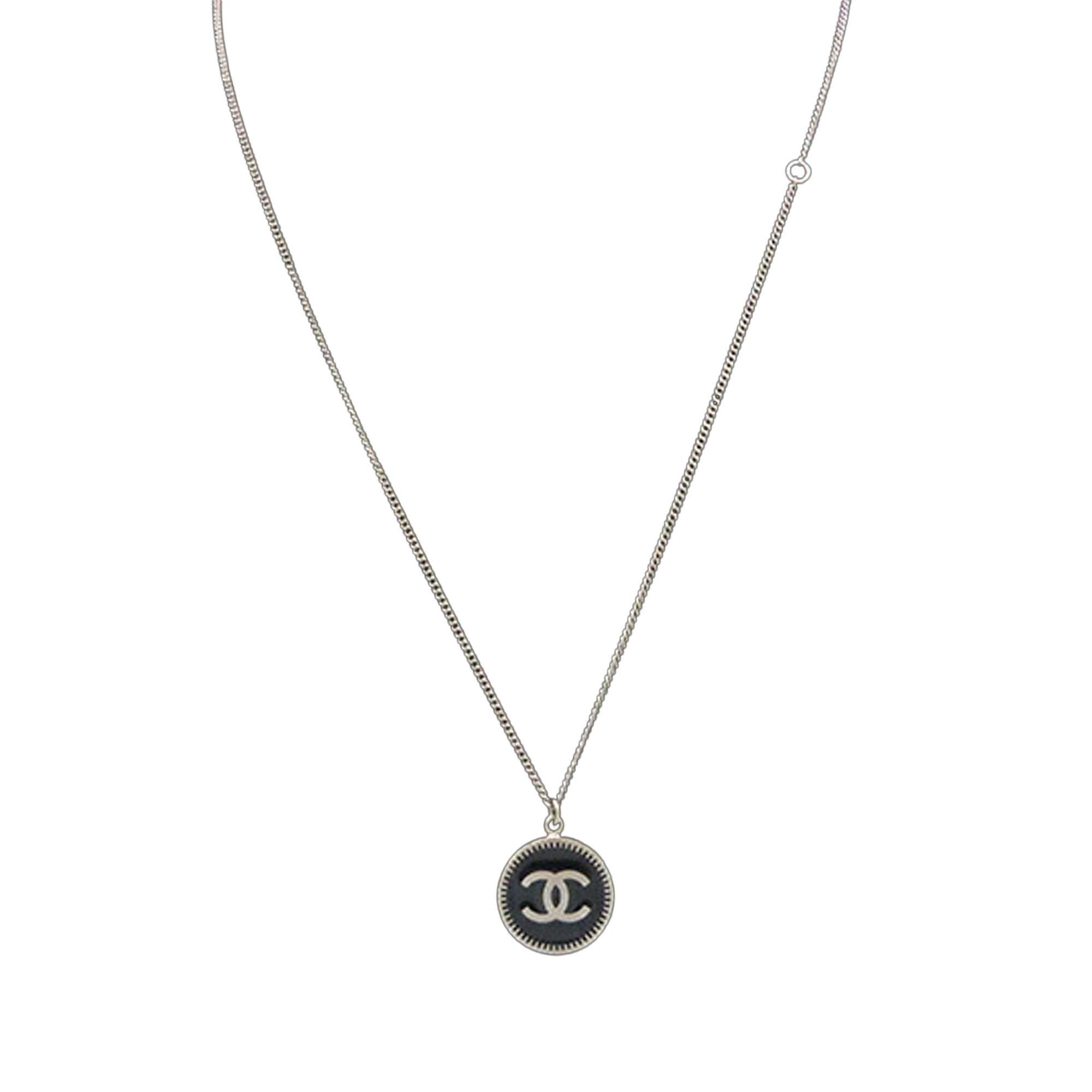 Chanel Chanel Silver Enamel CC Round Pendant Necklace Size ONE SIZE - 1 Thumbnail