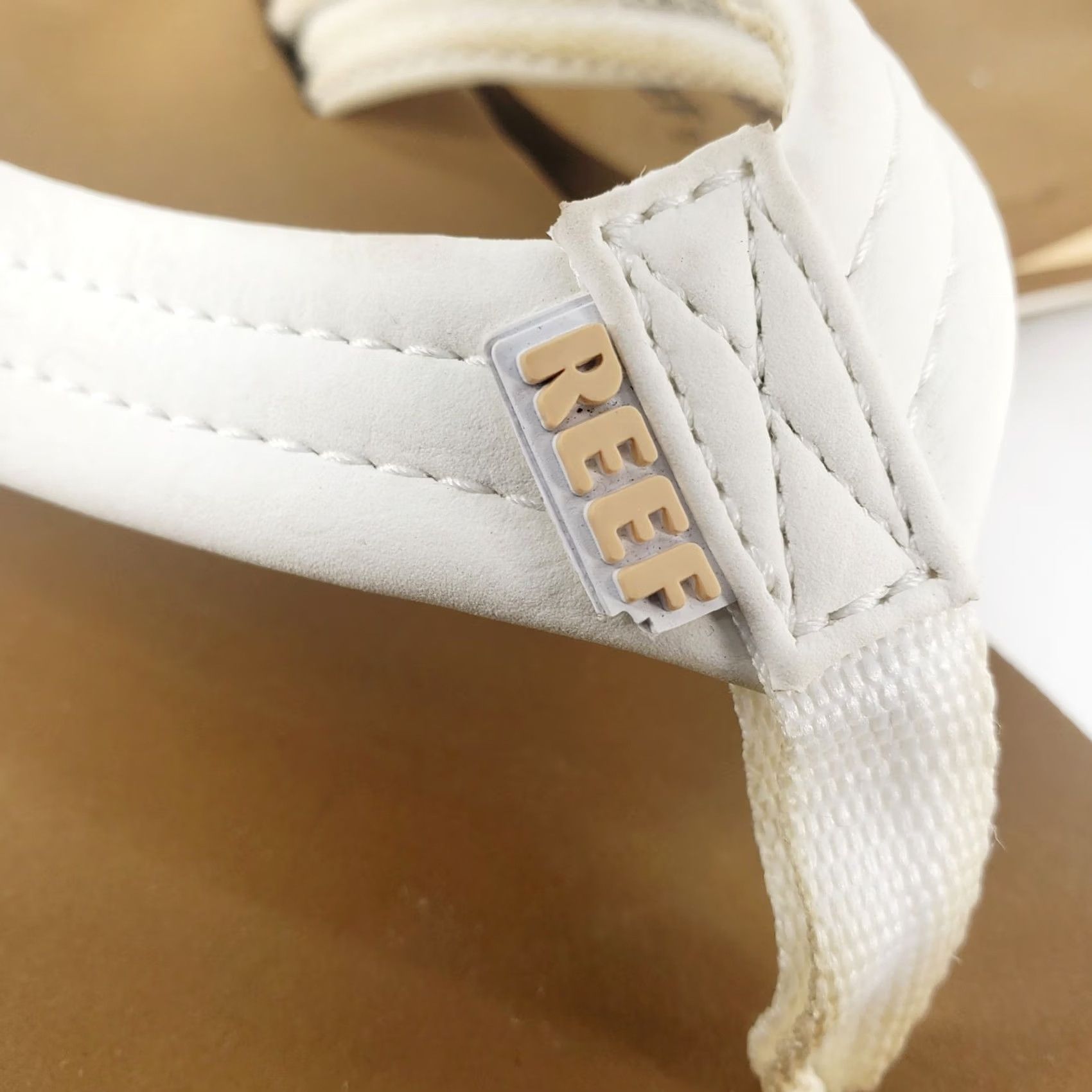 REEF Reef Flip-Flop Sandal Women's 9 White Straps Brown Soles Cushioned Comfort Slip On Summer Beach Size US 9 / IT 39 - 4 Thumbnail