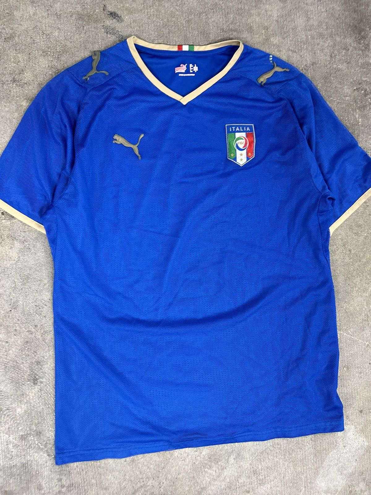 Puma × Vintage Puma 2018 Italy Home Soccer Jersey Kit Maglia World Cup Size US L / EU 52-54 / 3 - 3 Thumbnail