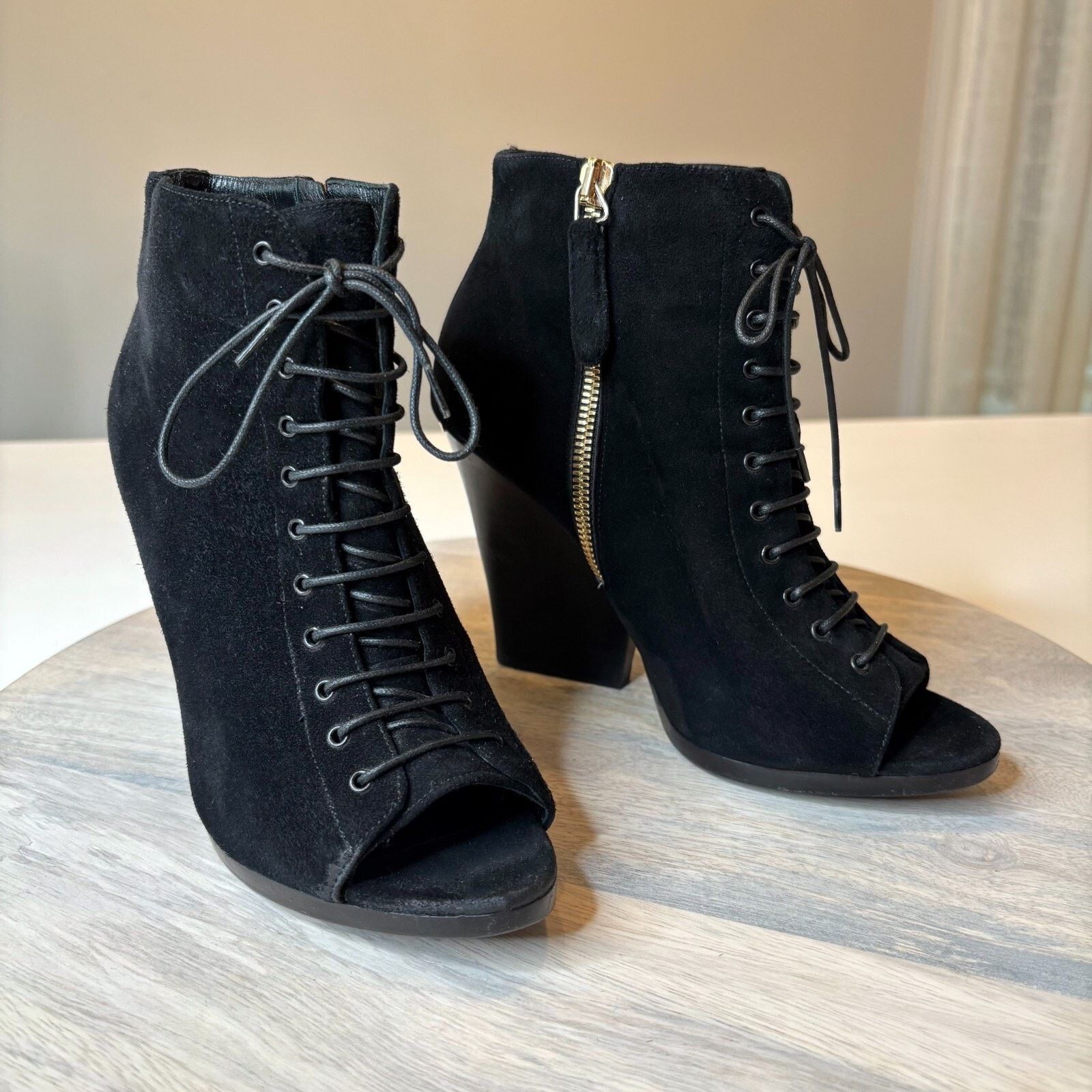 Burberry Authentic Burberry Black Suede Lace Up Booties US Size 5.5 Size US 5.5 / IT 35.5 - 12 Thumbnail