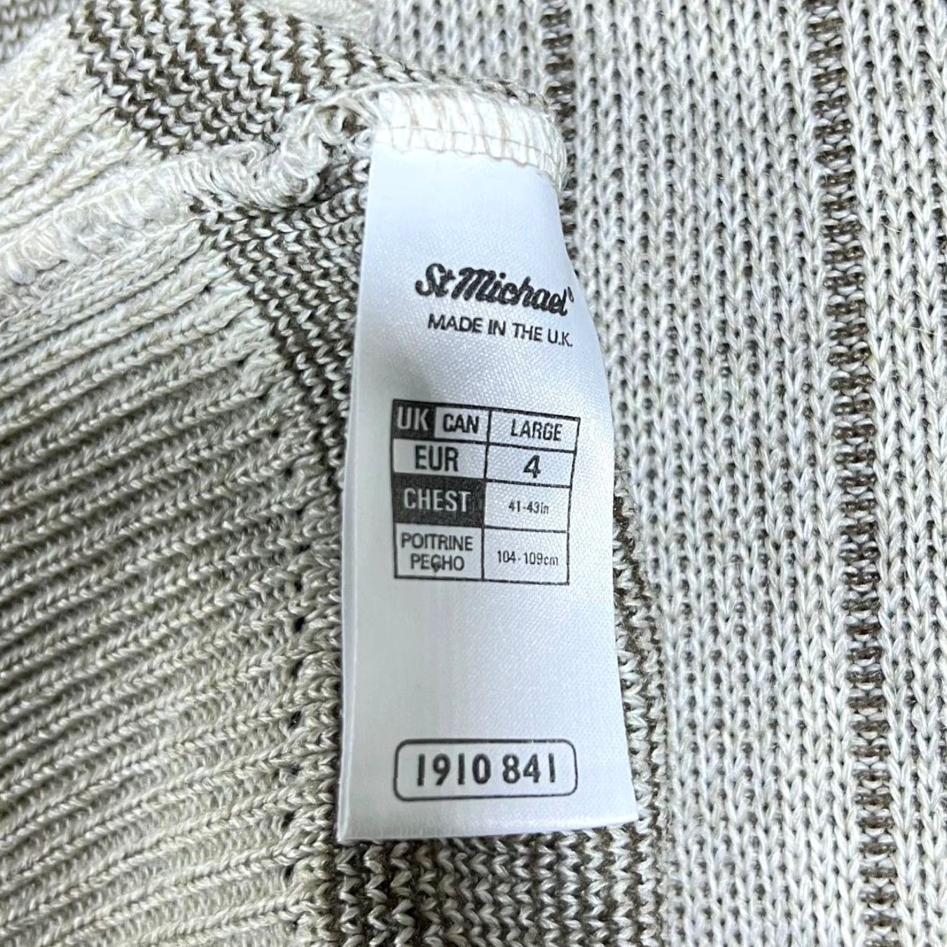 Marks & Spencer Vintage St Michael Marks & Spencer Beige Acrylic V-Neck Jumper L XL Men Pullover Knit Size US L / EU 52-54 / 3 - 4 Thumbnail