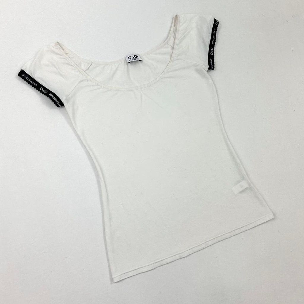 Dolce & Gabbana y2k D&G white short sleeve top, black thin logo trim Size XS / US 0-2 / IT 36-38 - 1 Thumbnail