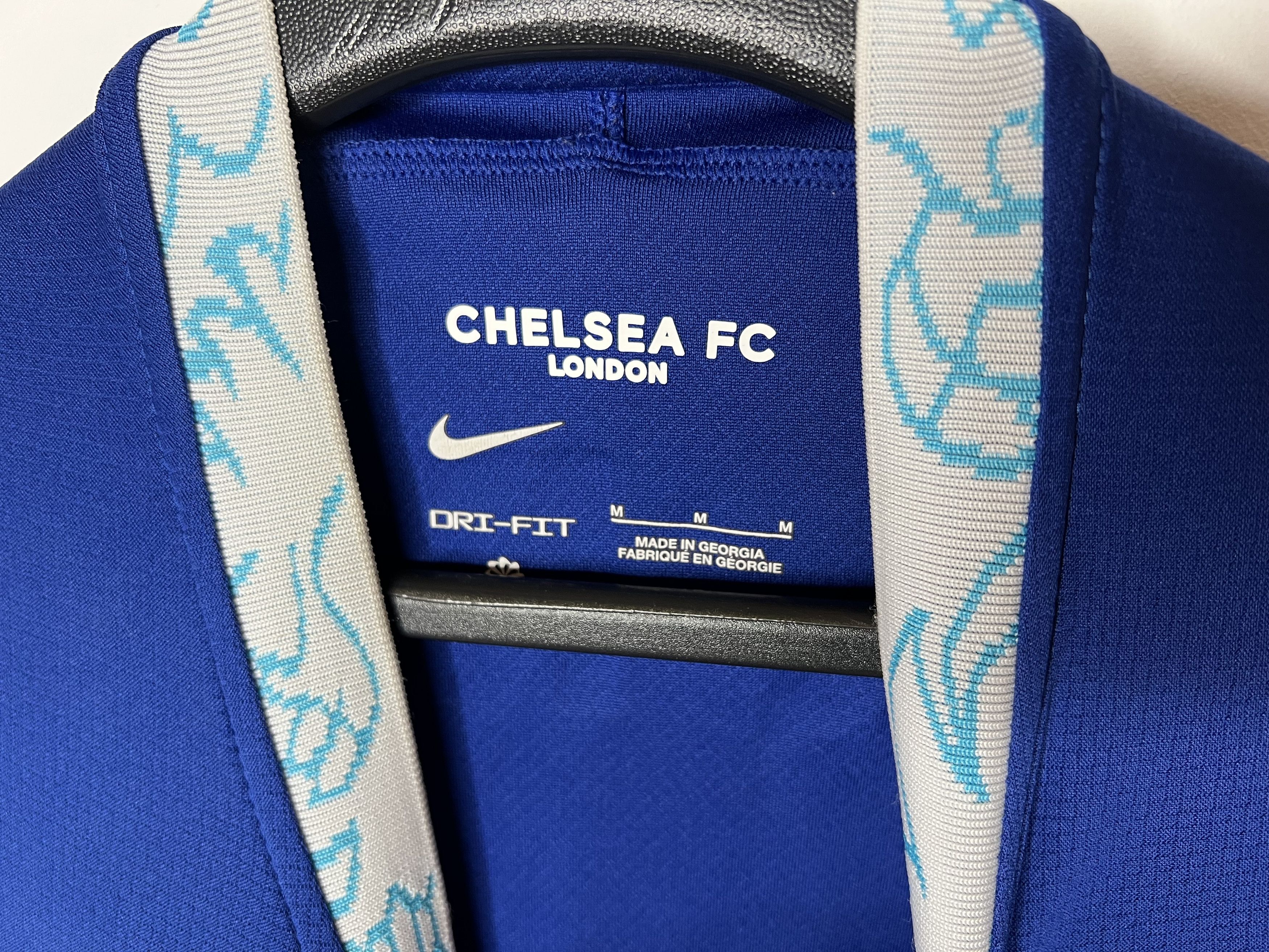 Nike CHELSEA 2022 2023 HOME FOOTBALL SHIRT SOCCER JERSEY NIKE Size US M / EU 48-50 / 2 - 5 Thumbnail