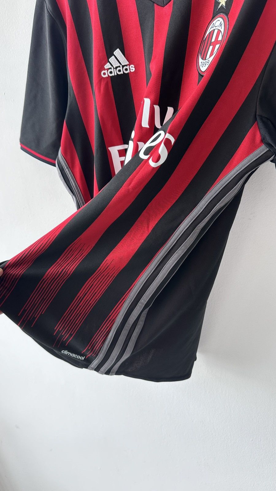 Adidas AC Milan 2016-17 Home Football Shirt Jersey Adidas Size L Size US L / EU 52-54 / 3 - 8 Thumbnail