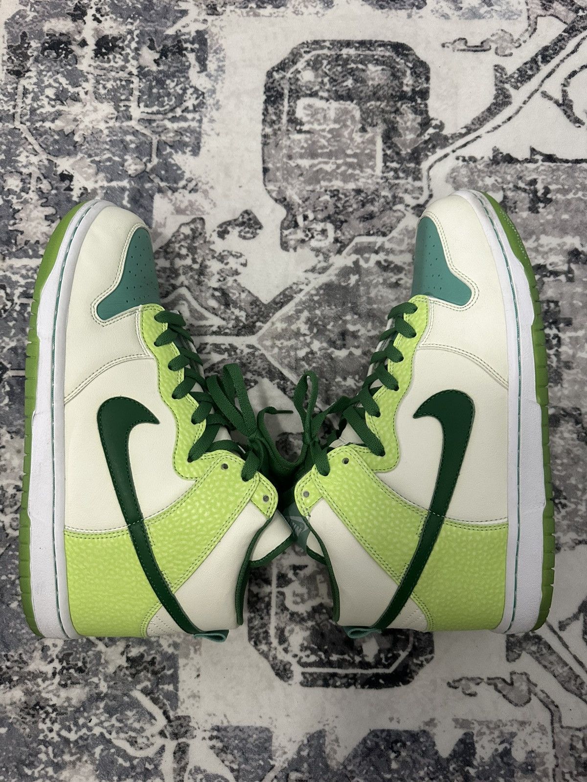 Nike Nike SB Dunk High Glow in the Dark Size US 11 / EU 44 - 6 Thumbnail