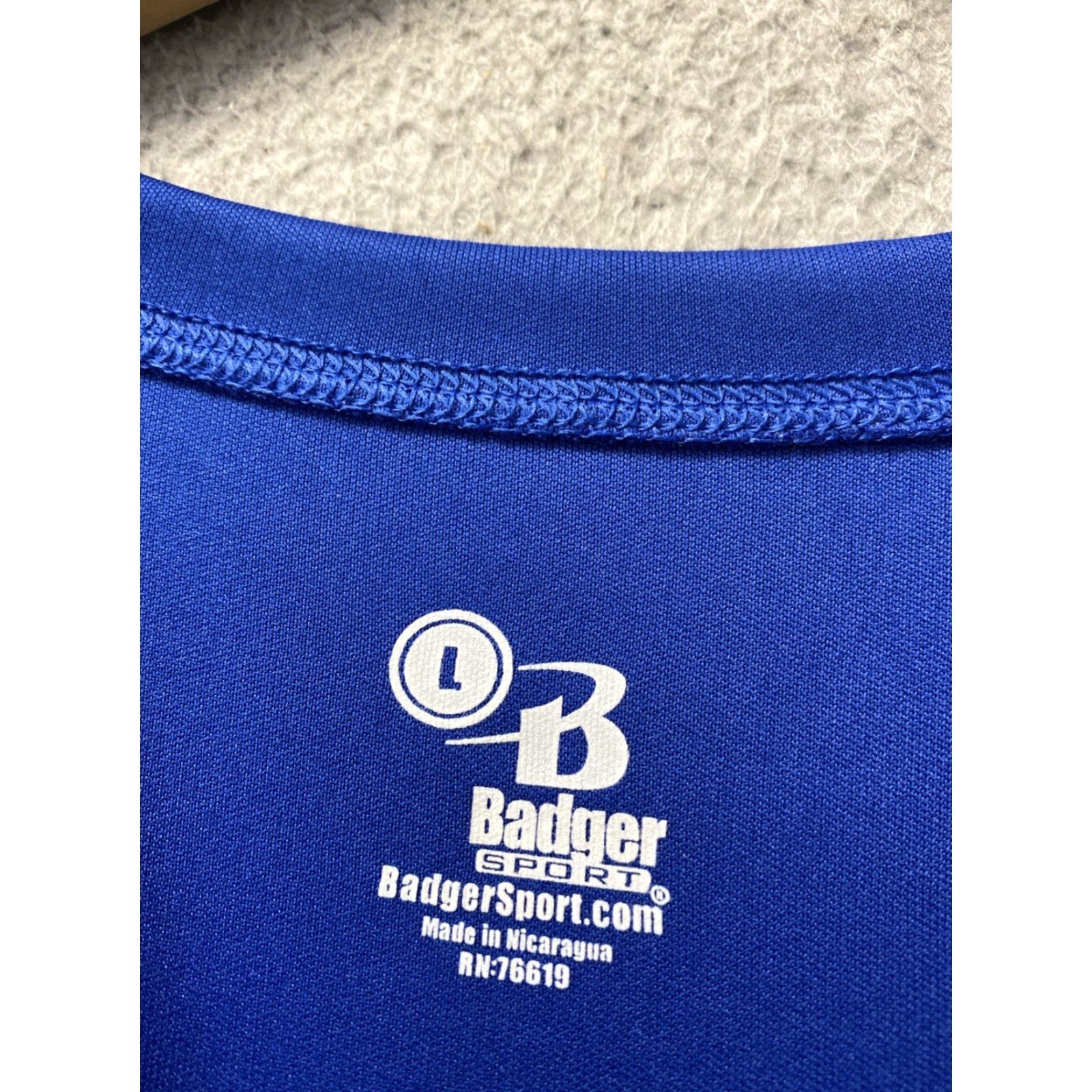 Vintage Badger Men Size Large Crew Neck T-Shirt Blue /143-36 Longhorns 2020-2029 Polyester Solid Short Sleeve Relaxed Regular Neck Size US L / EU 52-54 / 3 - 2 Thumbnail