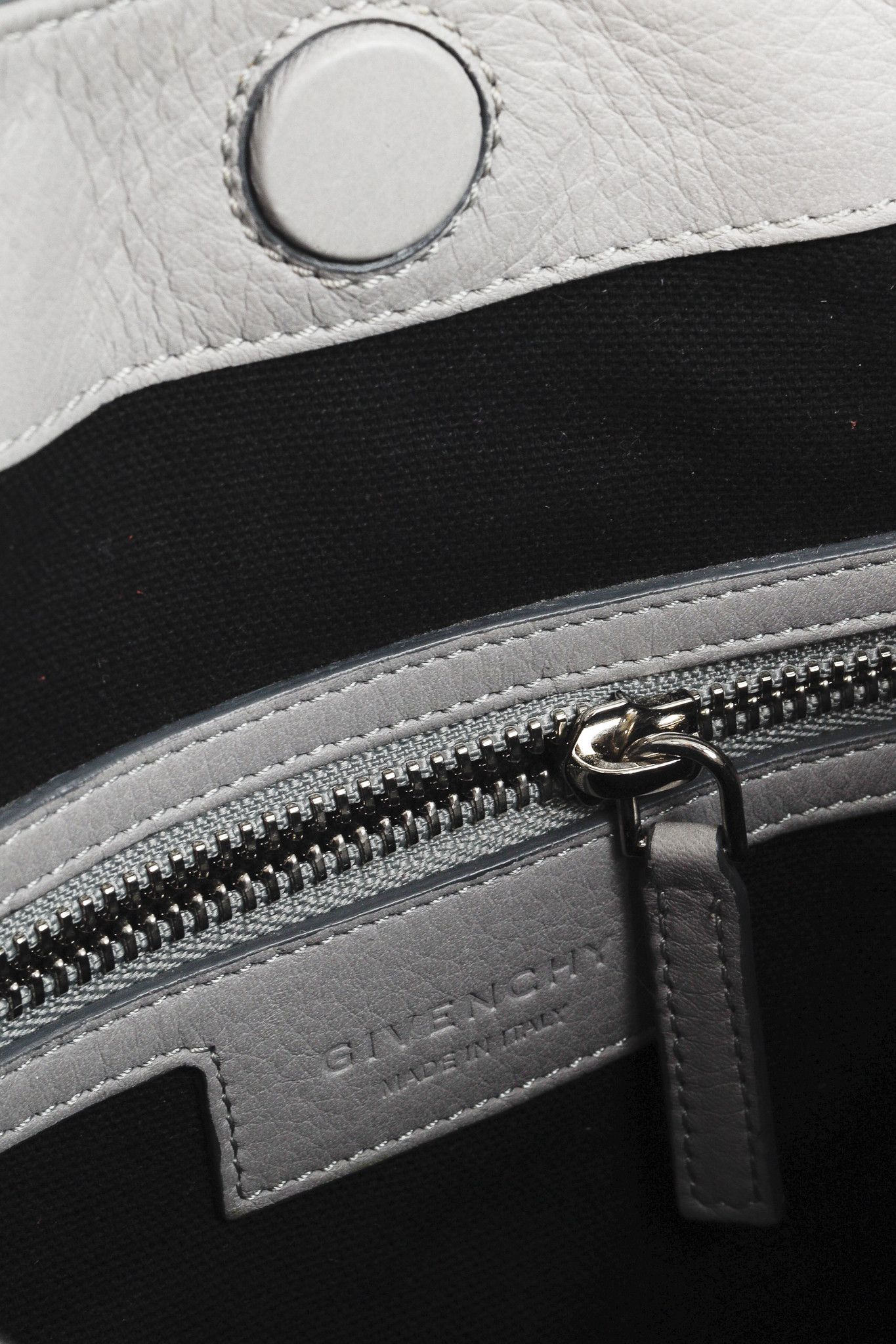 Givenchy Givenchy Obsedia Pearl Grey Leather Studded Small Hobo Bag Size ONE SIZE - 13 Thumbnail