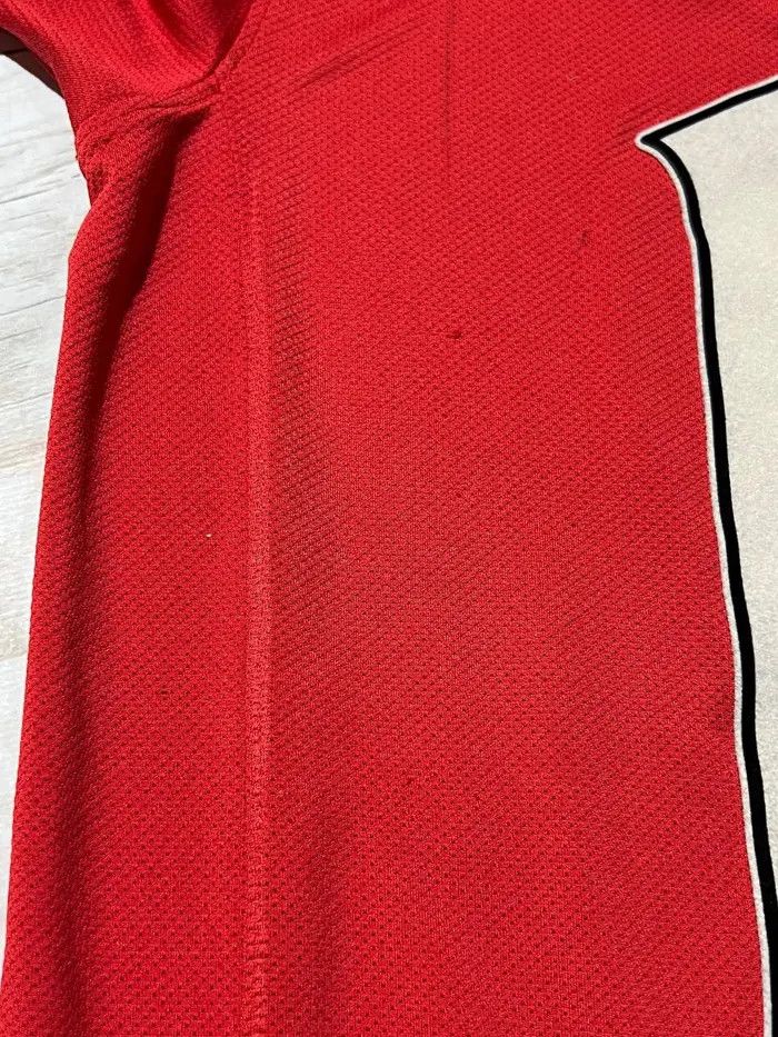 Nike Nike Manchester United 2011 2012 Young #18 Home Shirt Jersey Size US M / EU 48-50 / 2 - 20 Thumbnail