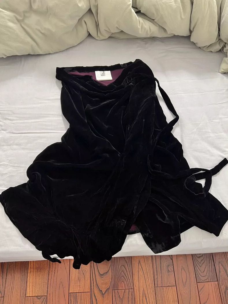 Comme des Garcons Comme Des Garcons Velvet wrap skirt 2505-Nextarrow Size M / US 6-8 / IT 42-44 - 1 Thumbnail