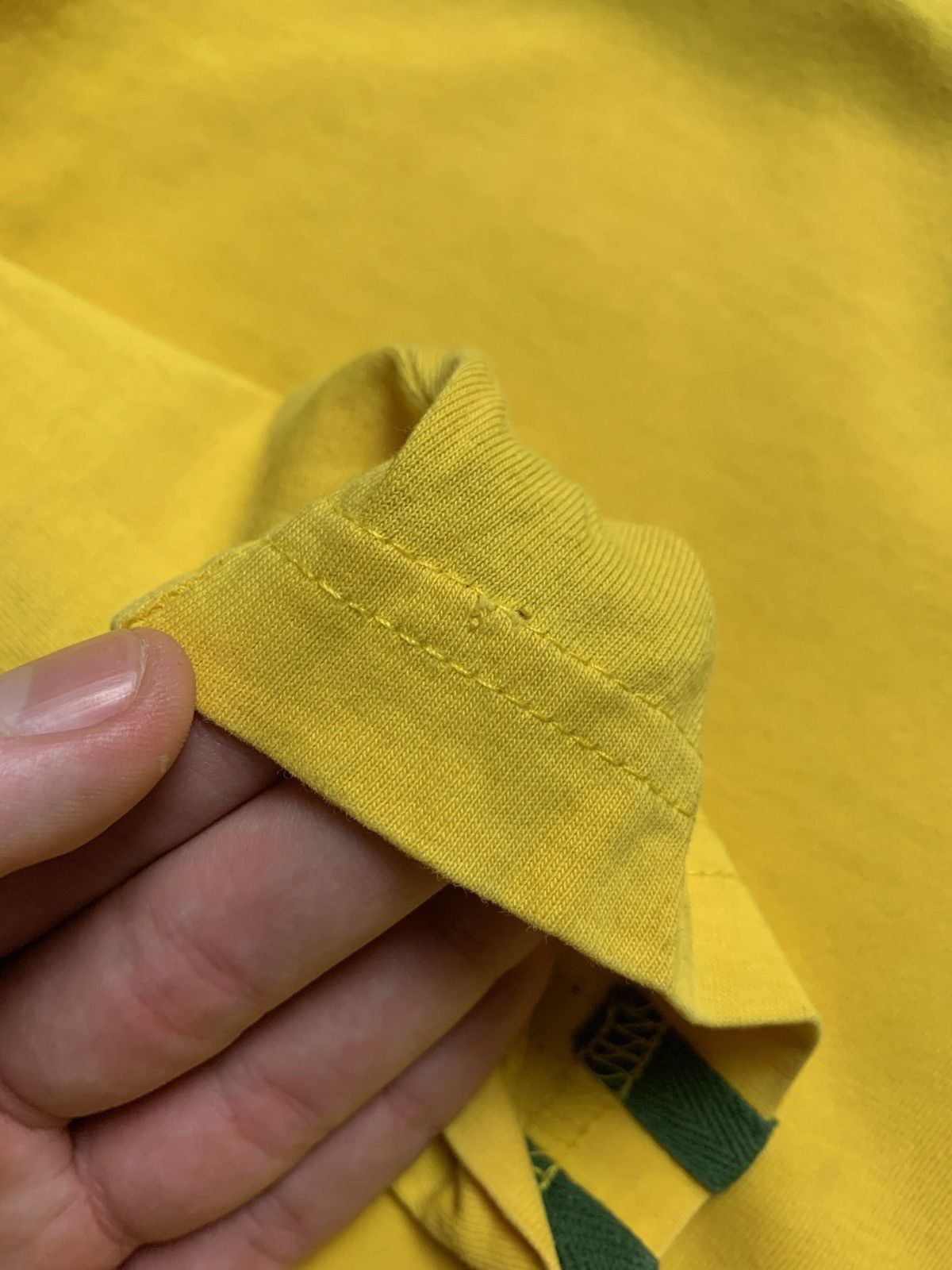 Vintage Vintage Jamaica soccer long sleeve shirt size L yellow logo Size US L / EU 52-54 / 3 - 8 Thumbnail