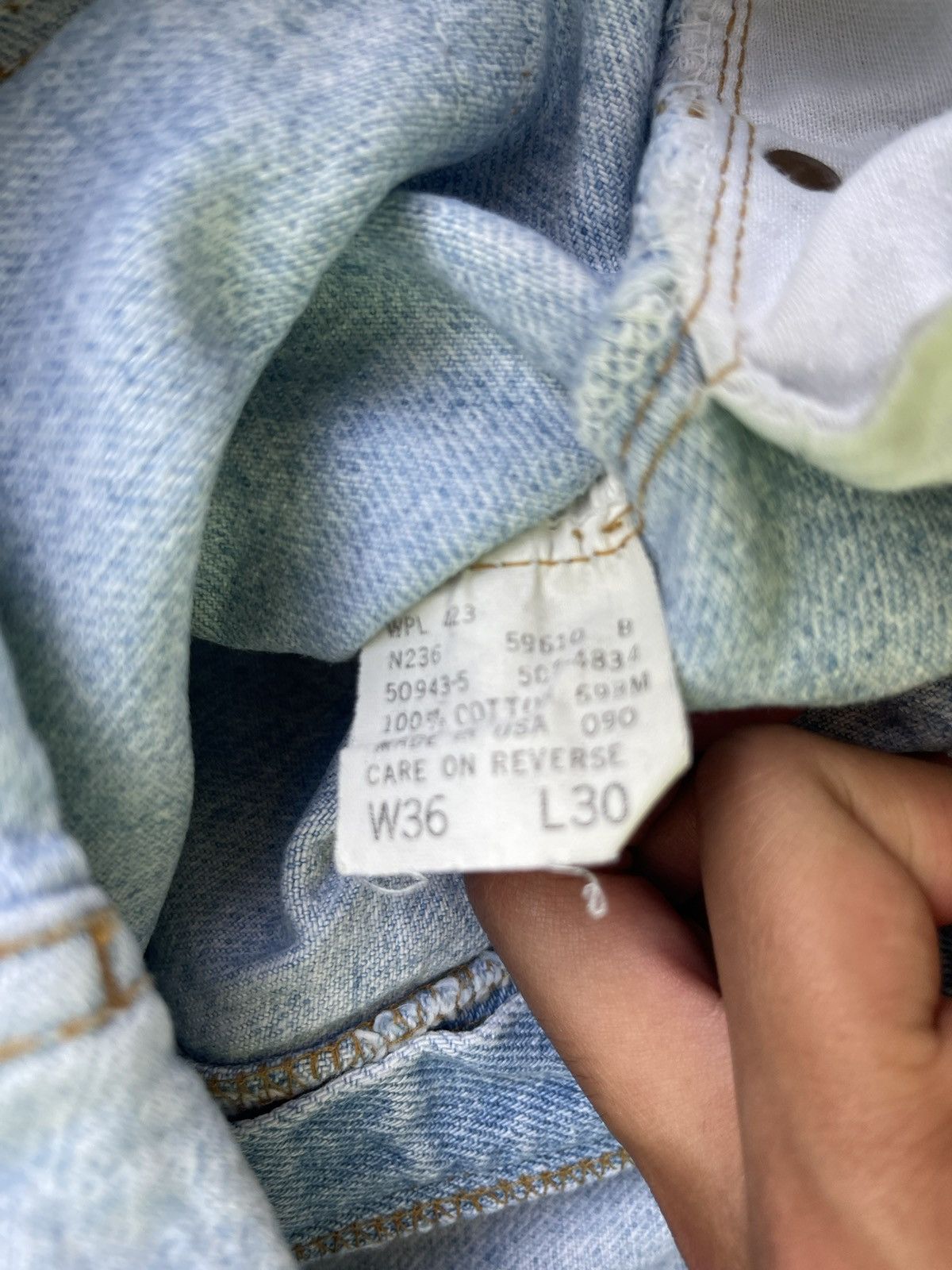 Levi's × Vintage vintage 90’s Levi’s baggy light blue wash jeans Size US 34 / EU 50 - 4 Thumbnail