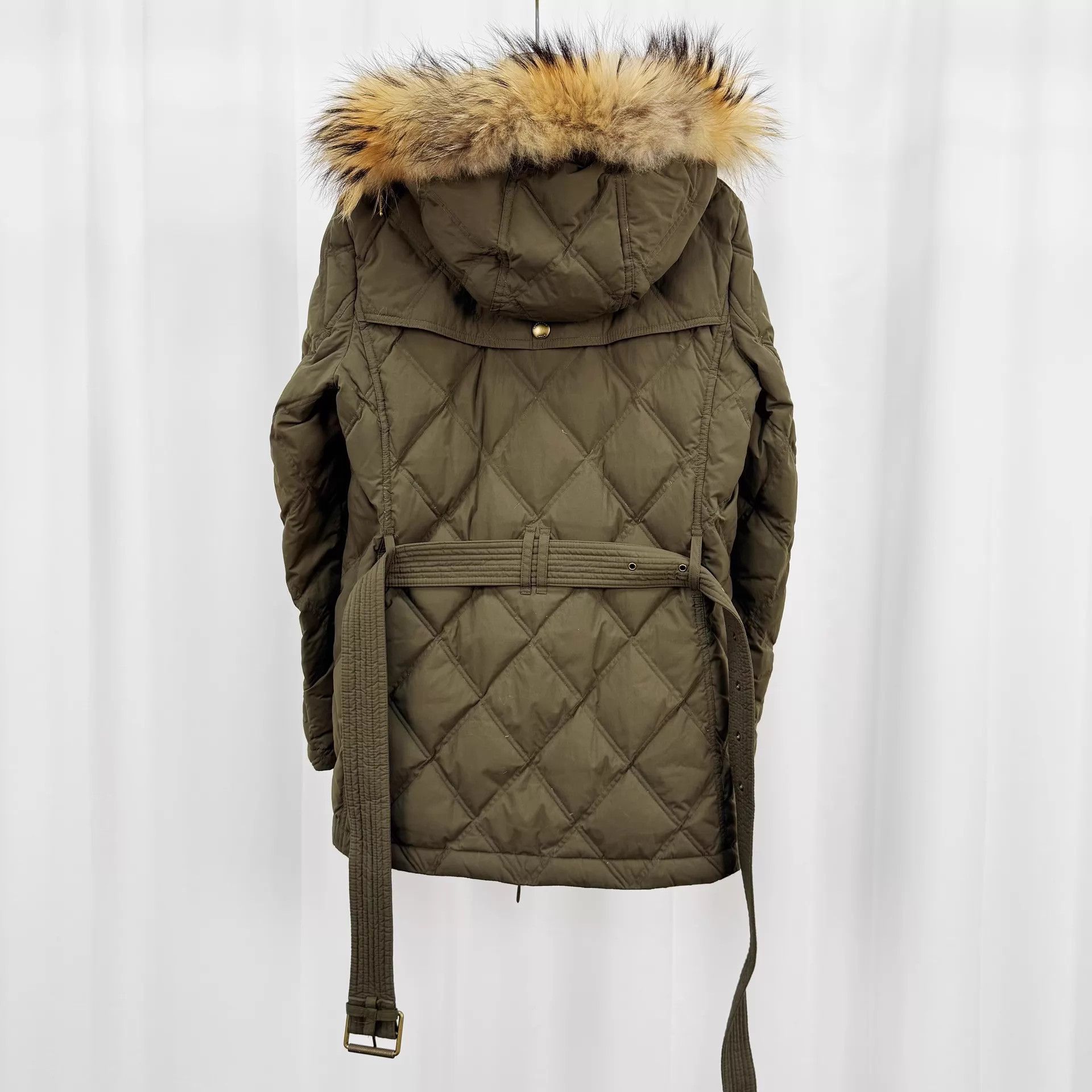 Burberry Burberry quilted fur trim down coat M 99 new Size M / US 6-8 / IT 42-44 - 2 Thumbnail