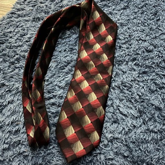 Van Heusen Van Heusen tie cube square 100% silk handmade in China Size ONE SIZE - 1 Thumbnail