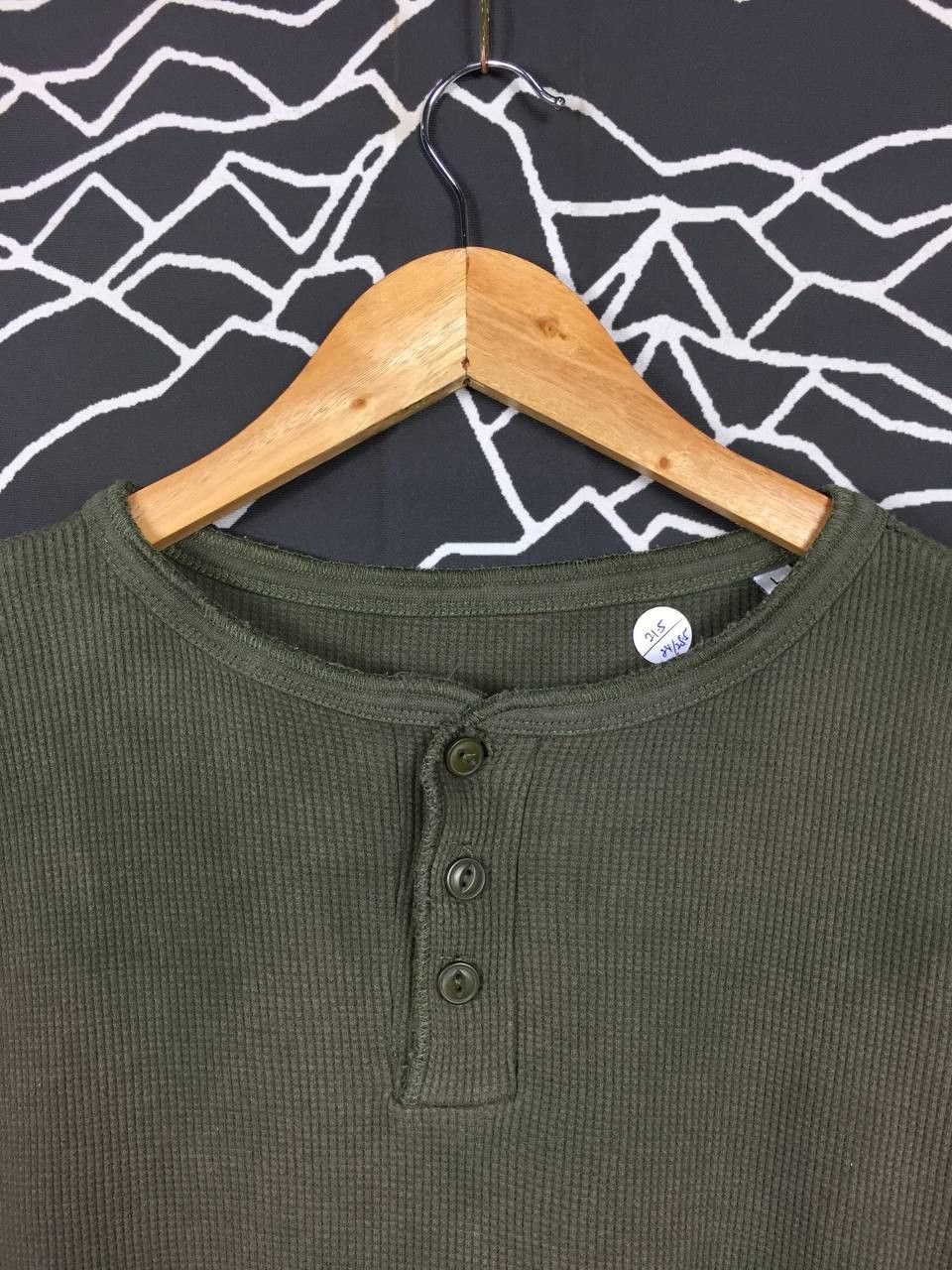 Japanese Brand Distressed UNFIT Waffle Henley Neck Tee Size US L / EU 52-54 / 3 - 4 Thumbnail
