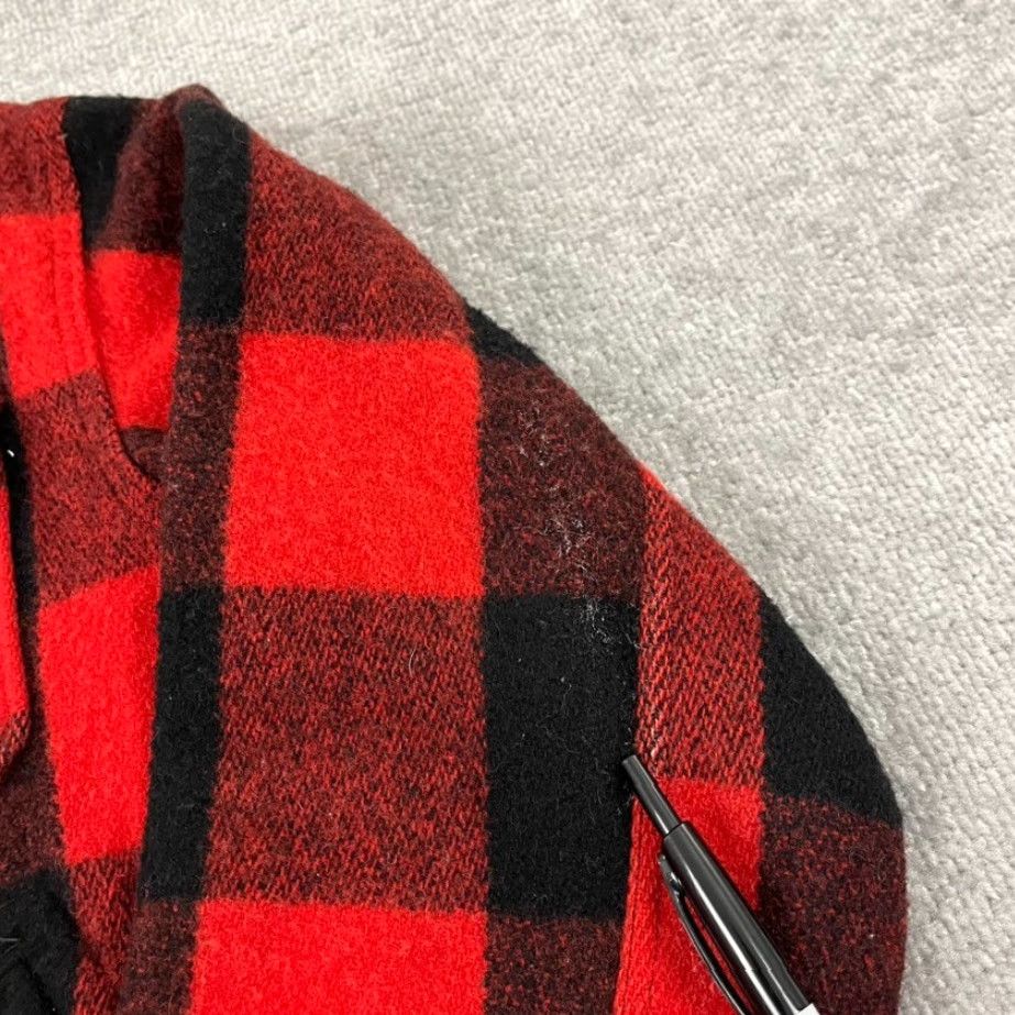 Vintage VINTAGE Woolrich Jacket Adult Size 40 Red Black Buffalo Plaid Mid-Length 70s Retro Lumberjack USA Mens Size US XXS / EU 40 - 7 Thumbnail