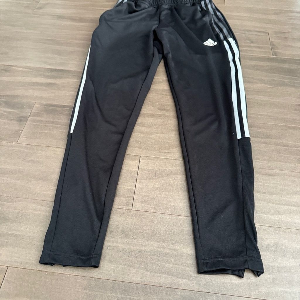Adidas Adidas ladies xs Aeroready fleece lined warmup pants joggers Size 26" / US 2 / IT 38 - 4 Thumbnail
