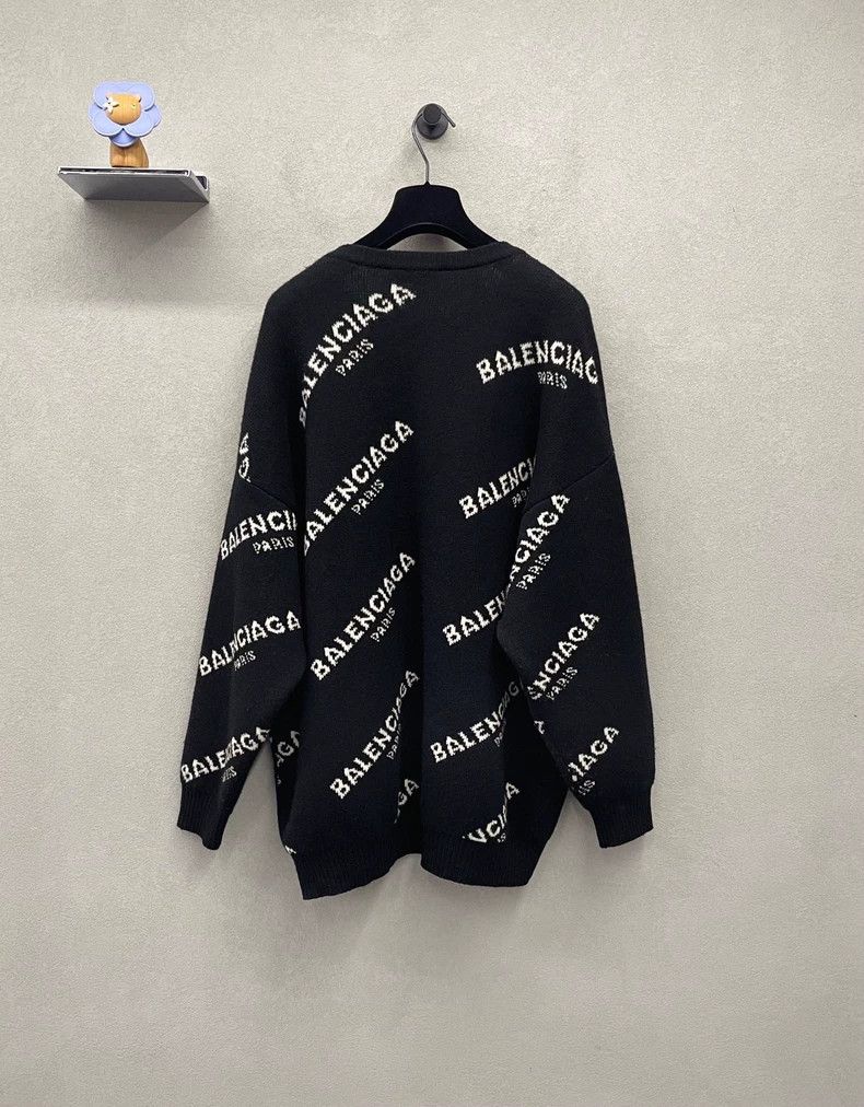 Balenciaga Balenciaga size 38 Black Full Print Logo Sweater Size M / US 6-8 / IT 42-44 - 2 Thumbnail