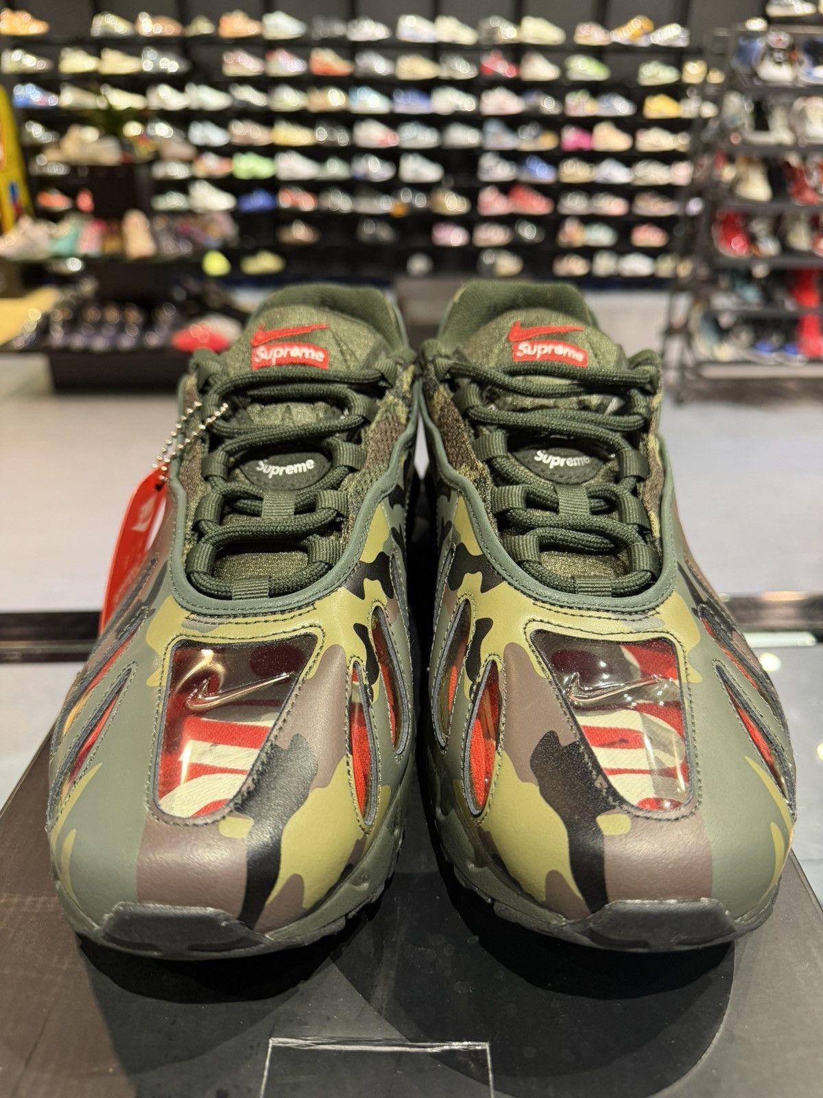Supreme Size 11 - Nike Air Max 96 “Supreme Camo” Size US 11 / EU 44 - 2 Thumbnail