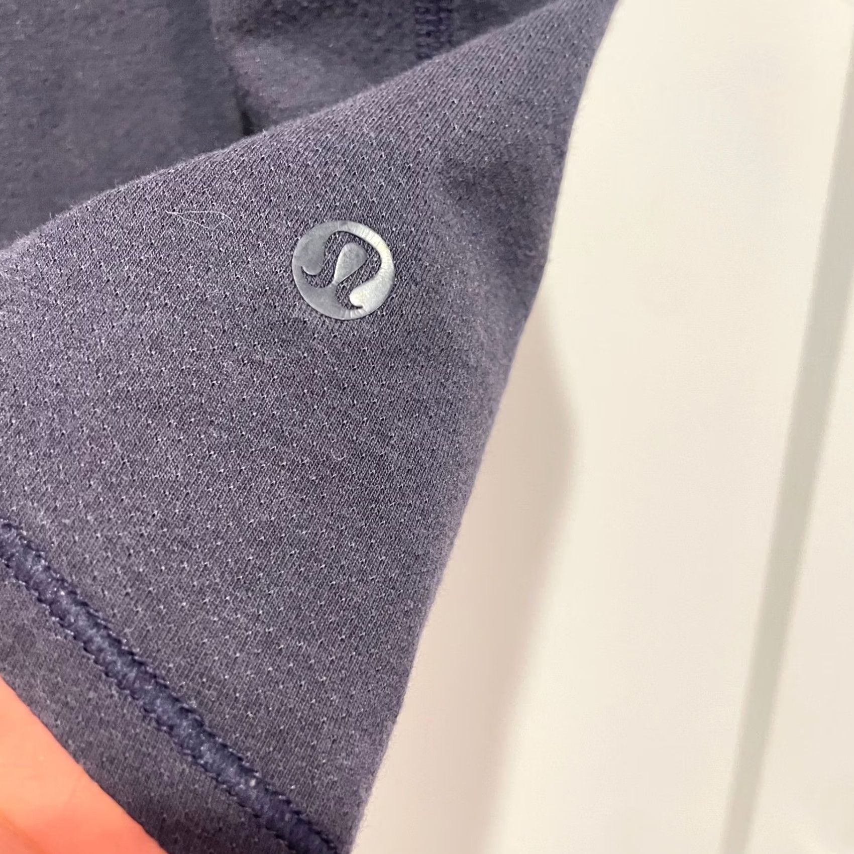 Lululemon Lululemon Inner Essence Shirt Women L Navy Blue Crew Neck Active Short Sleeve Size S / US 4 / IT 40 - 3 Thumbnail