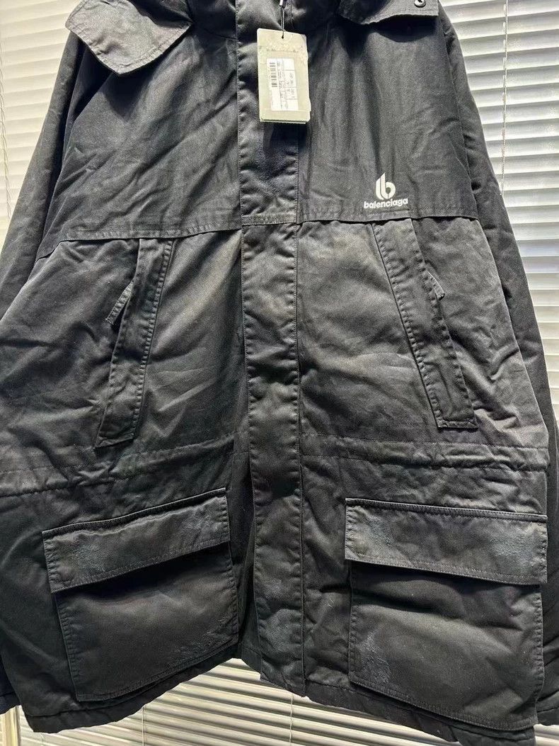 Balenciaga balenciaga classic embroidered logo parka coat Size US L / EU 52-54 / 3 - 3 Thumbnail