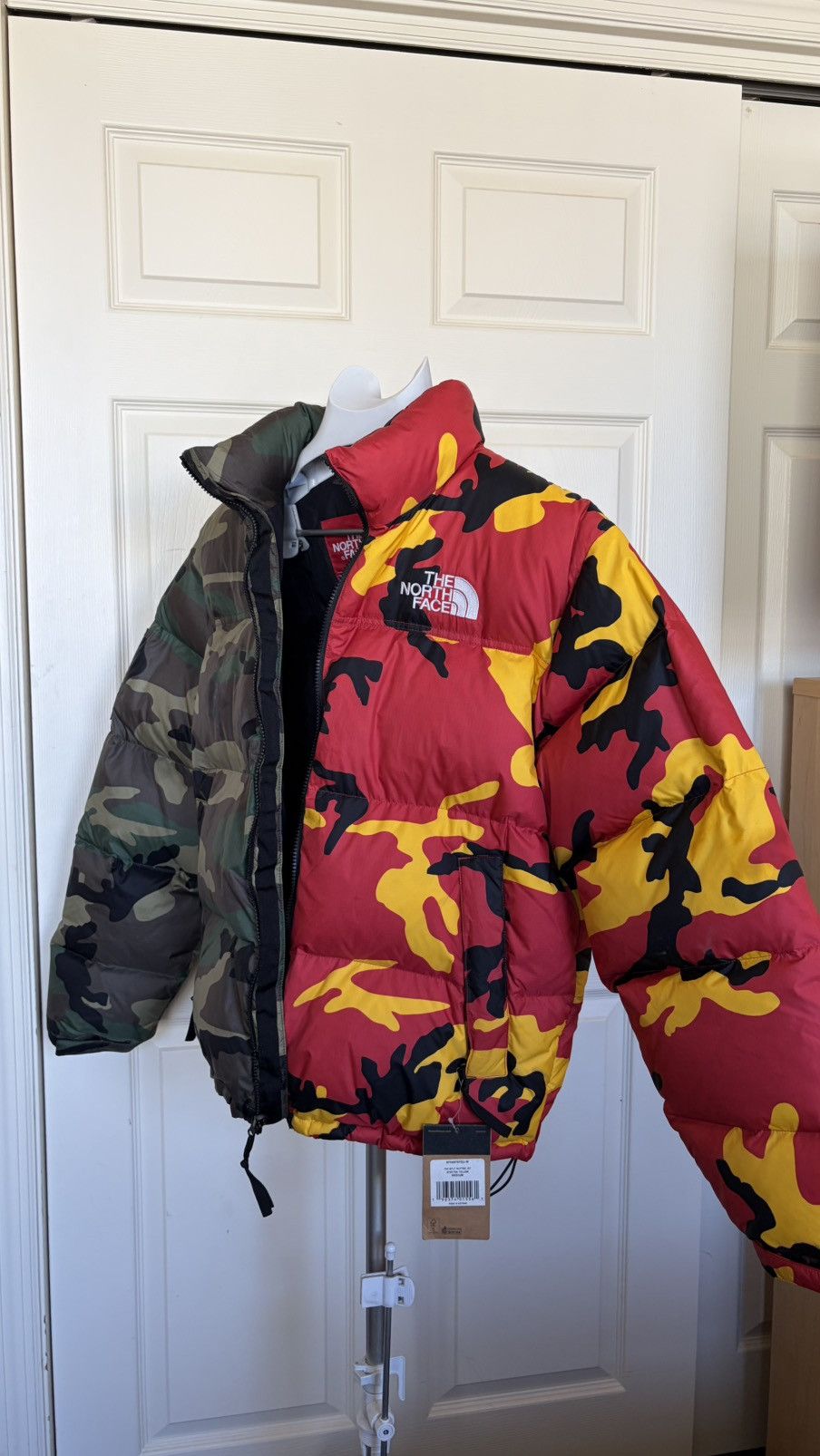 Supreme × The North Face Supreme x The North Face Split Camo Nuptse Jacket Size M Size US M / EU 48-50 / 2 - 4 Thumbnail