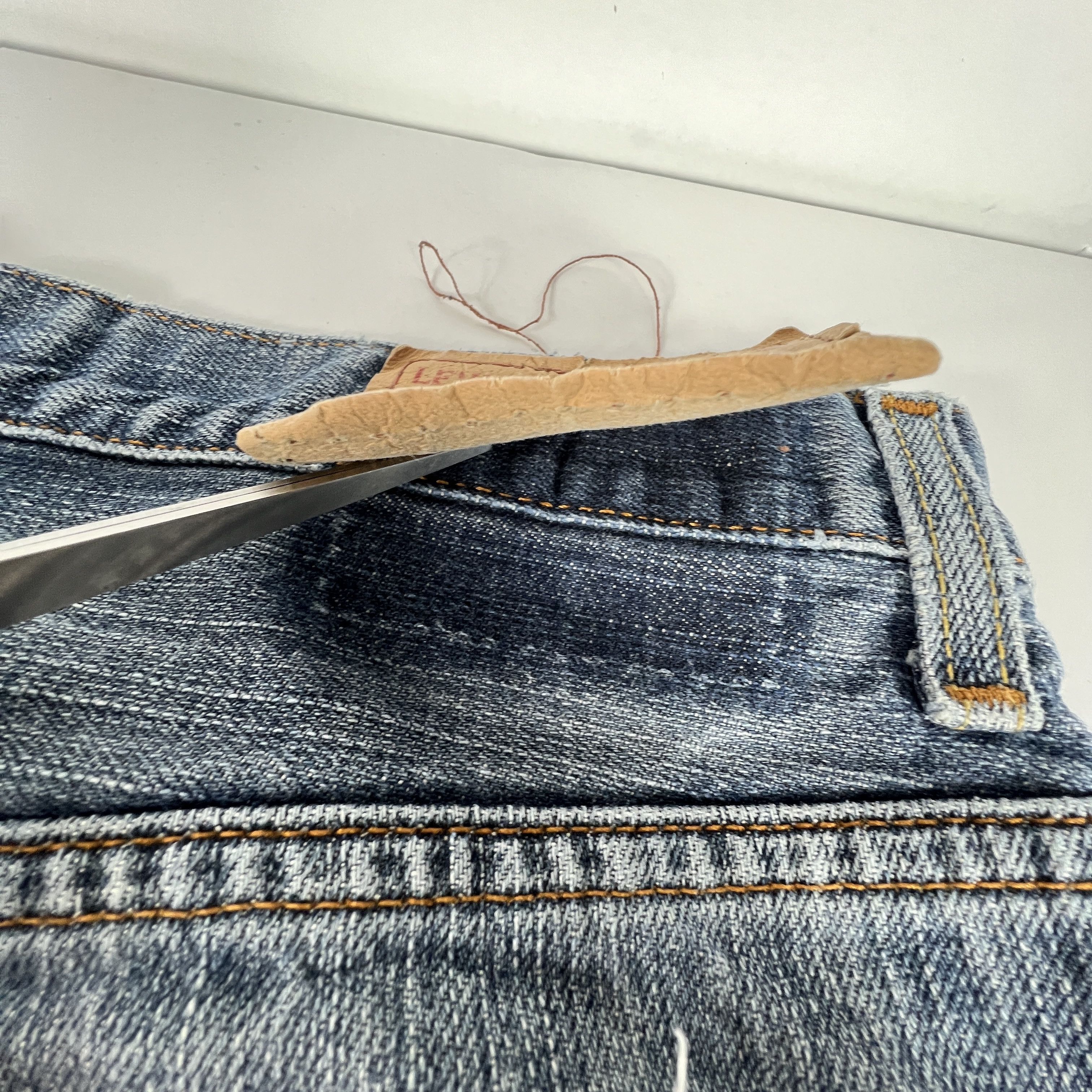 Levi's Y2K Levi's Jeans 559 Relaxed Straight Blue Thrashed Denim Size US 34 / EU 50 - 12 Thumbnail