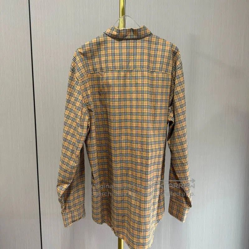 Burberry Burberry Khaki Check Cotton Women's Shirt. Size M / US 6-8 / IT 42-44 - 2 Thumbnail