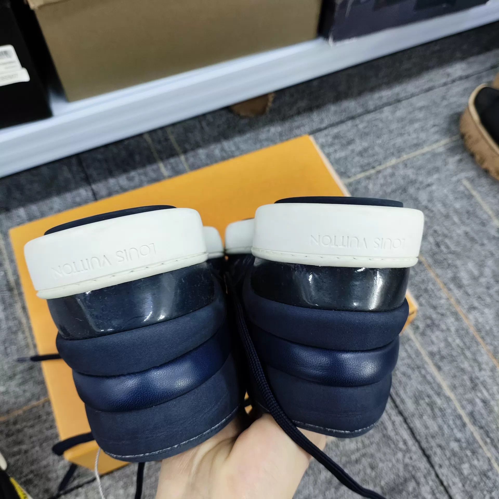 Louis Vuitton LV Monogram Blue Casual Sneakers 37.5 Size US 7 / IT 37 - 3 Thumbnail
