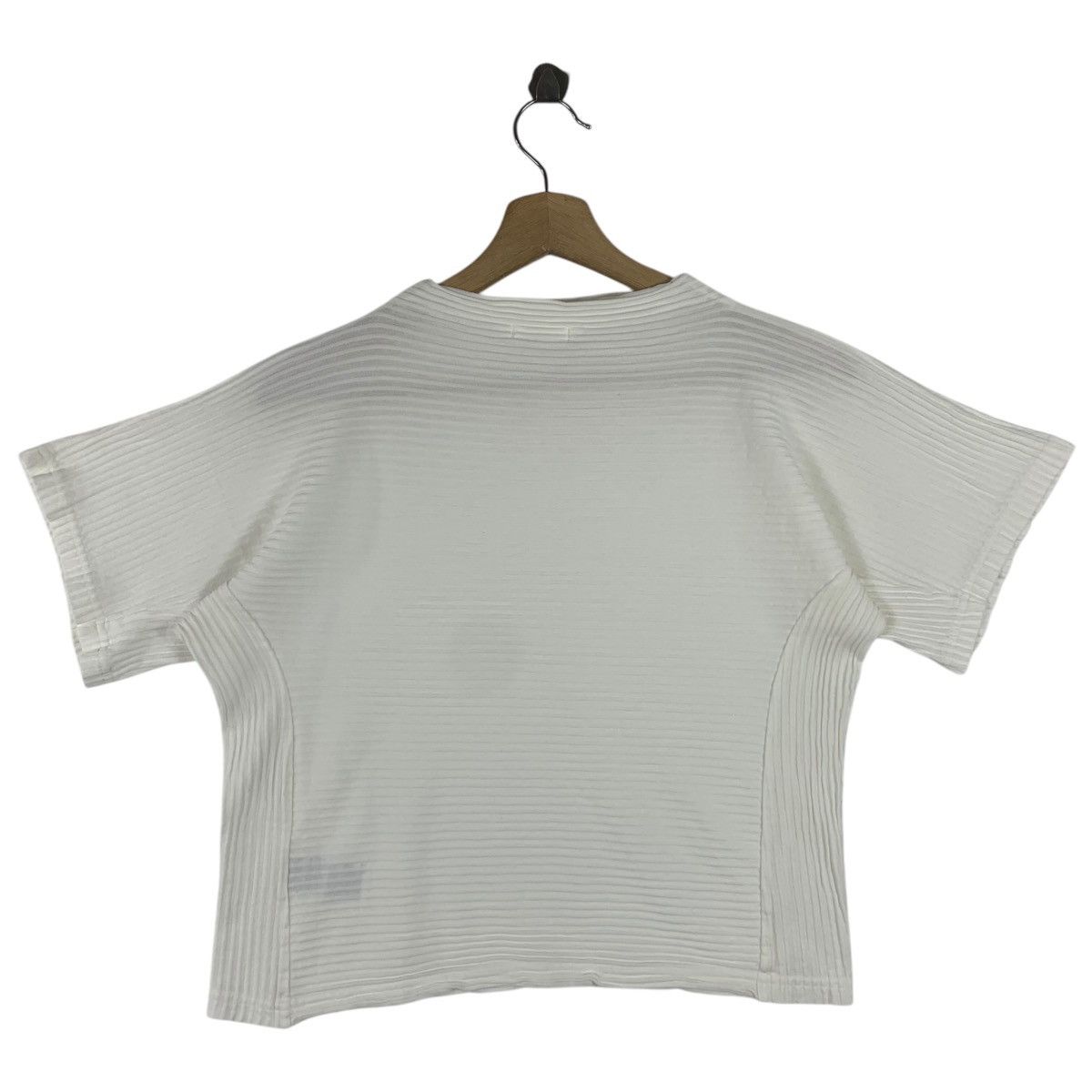 Designer × Issey Miyake PLANTATION By ISSEY MIYAKE Pleated women tees Size M / US 6-8 / IT 42-44 - 4 Thumbnail