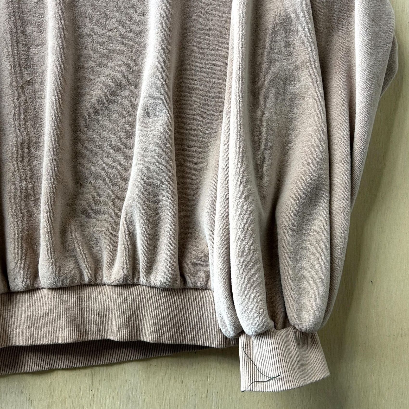 Velour VINTAGE Y2K Mens Velour Soft Beige Basic Pullover Crewneck Sweatshirt Mens Large Size US L / EU 52-54 / 3 - 2 Thumbnail