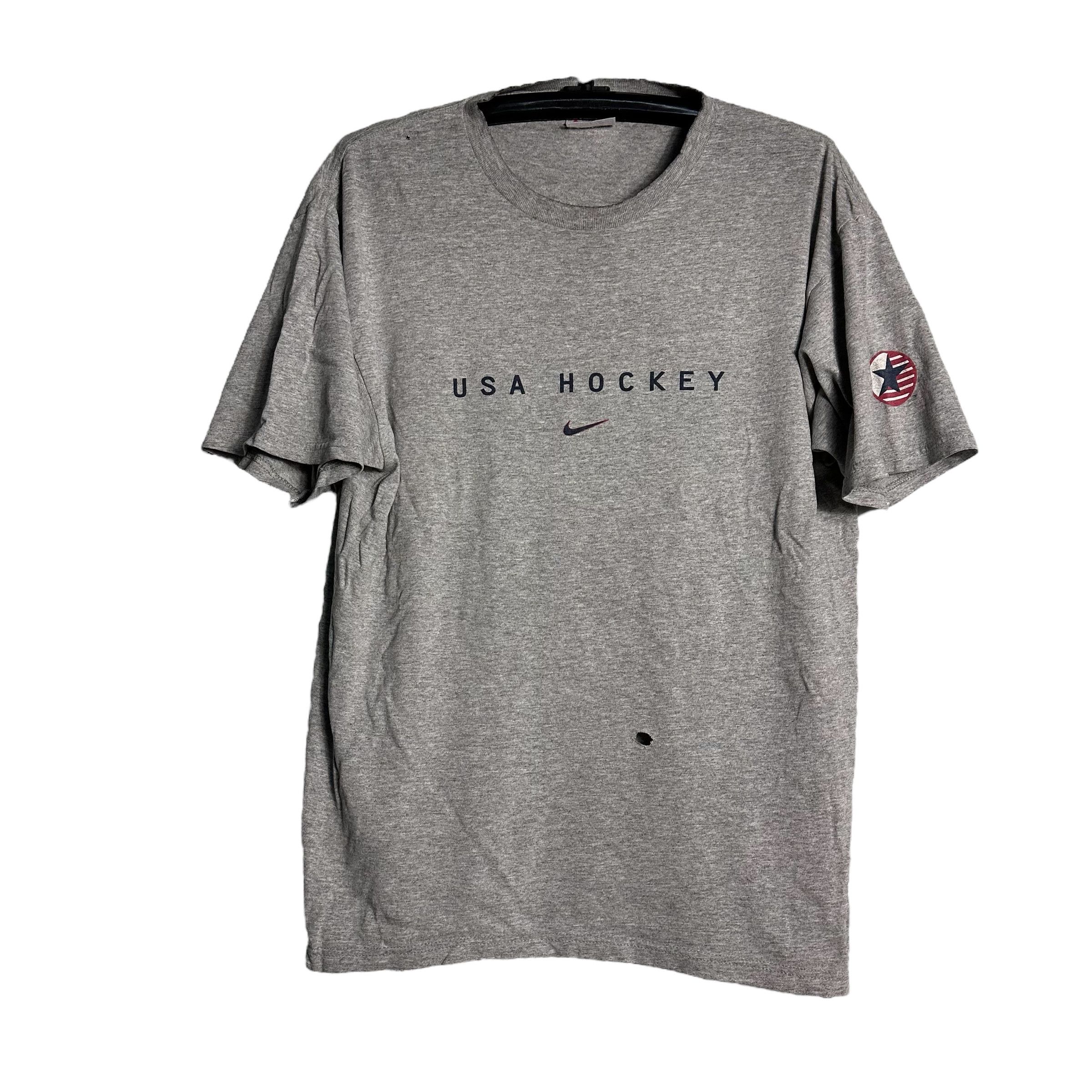 Nike 🔥RARE🔥Vintage Nike USA Hockey Spell Out T-shirt Size US M / EU 48-50 / 2 - 3 Thumbnail