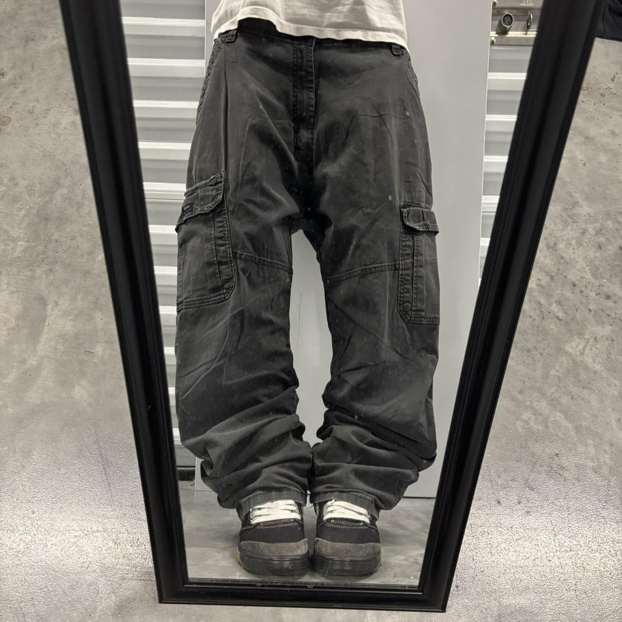 Japanese Brand × Vintage Crazy Vintage Y2K/2000s Grunge Faded Black Skater Cargo Pants! Size US 38 / EU 54 - 1 Thumbnail