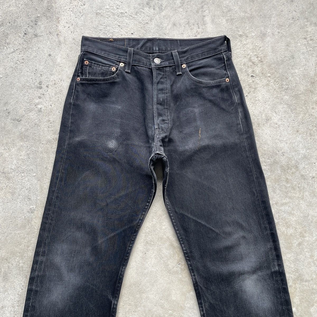 Levi's Vintage Clothing Vintage Levi’s 501 Black Faded Fly Button Denim Jeans Pants Size US 29 - 3 Thumbnail