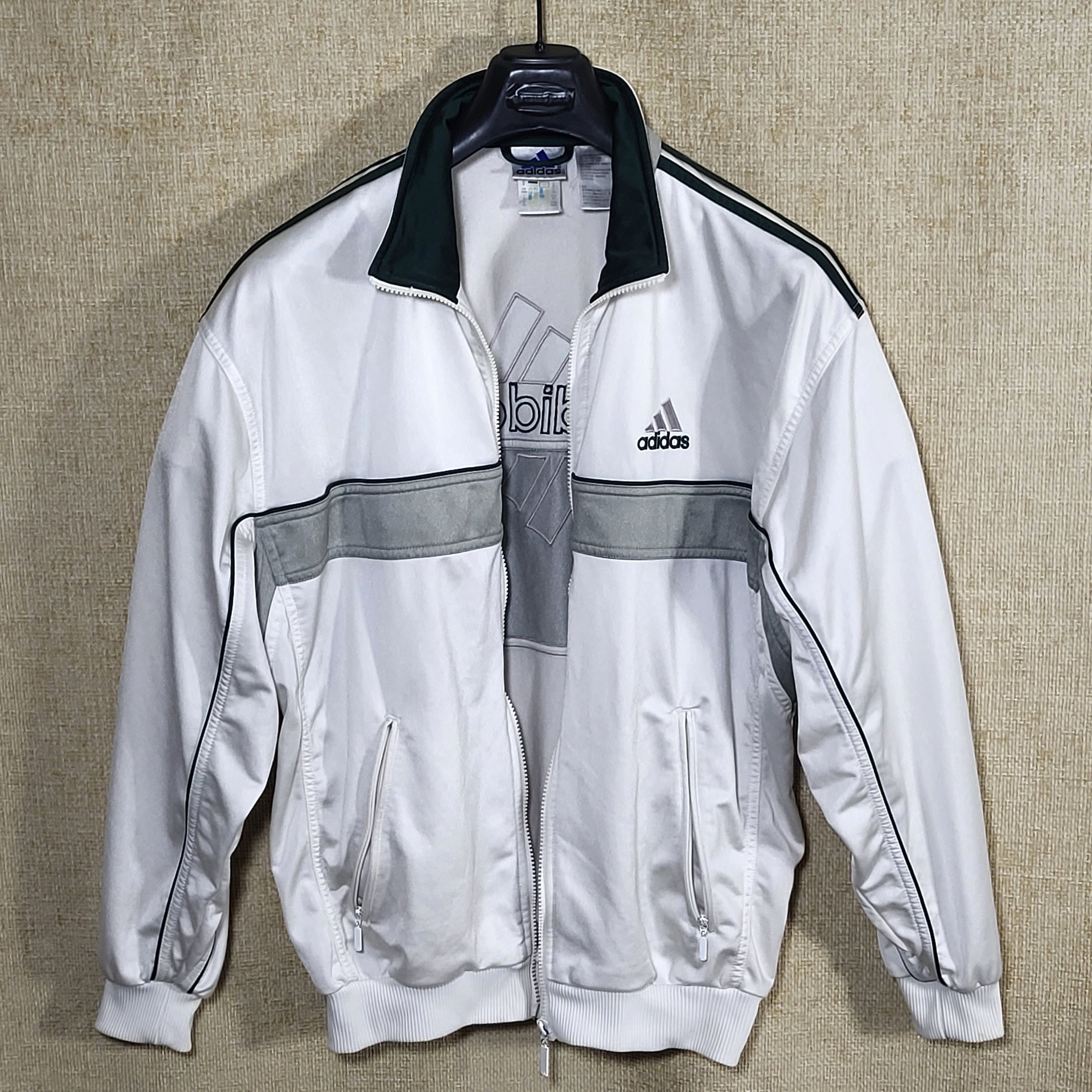 Adidas Adidas Y2K zip jacket size M but fit L Size US M / EU 48-50 / 2 - 3 Thumbnail