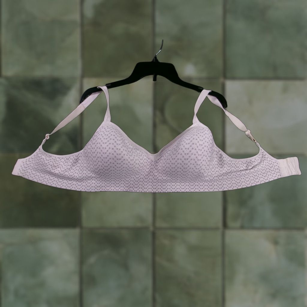 Hanes Comfort Flex Fit Bra Womens XL Wireless Molded Cup White Adjustable Straps