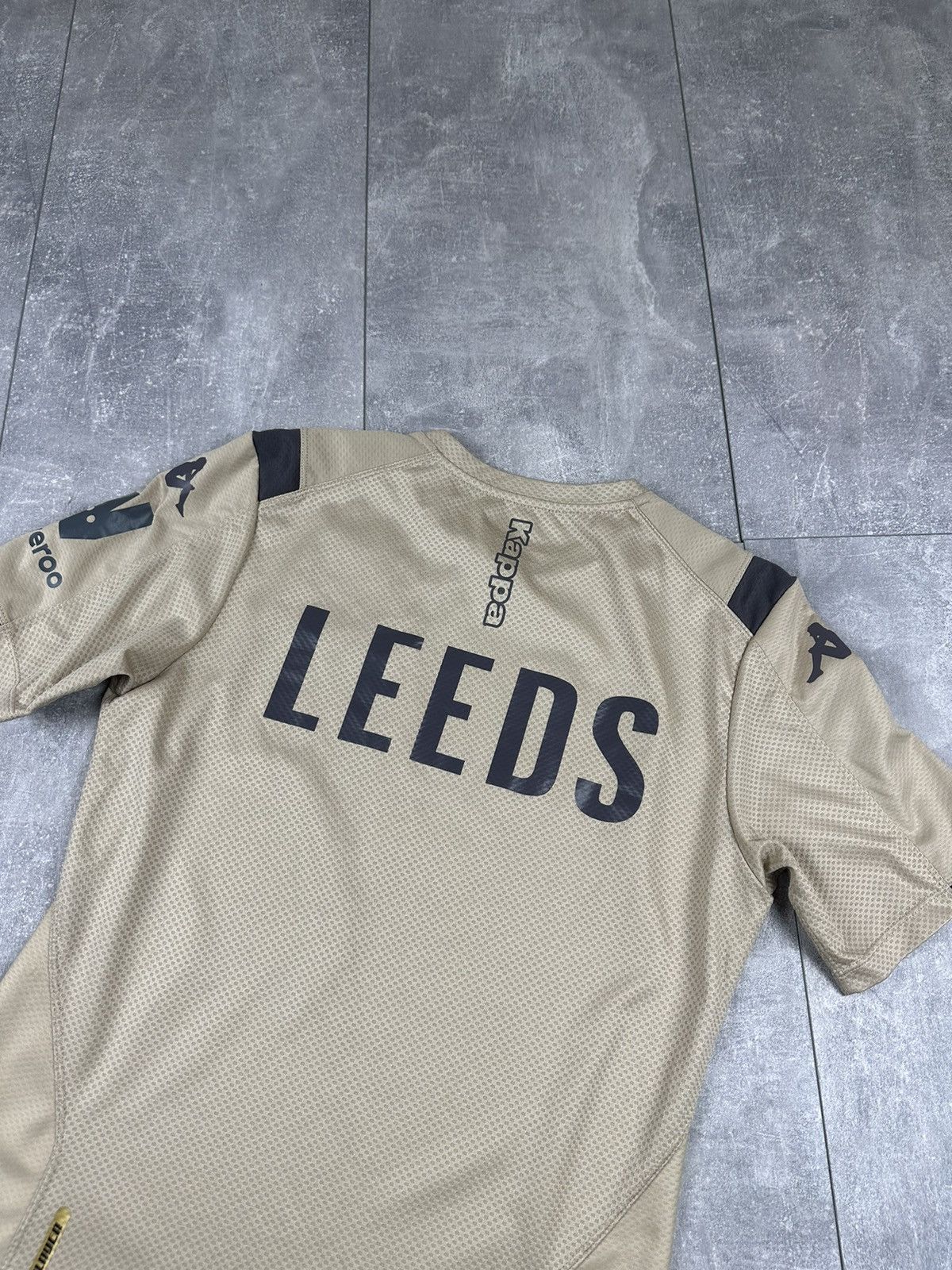 Kappa Kappa Leeds United 2019/20 Training 100 Years Jersey Size US M / EU 48-50 / 2 - 14 Thumbnail