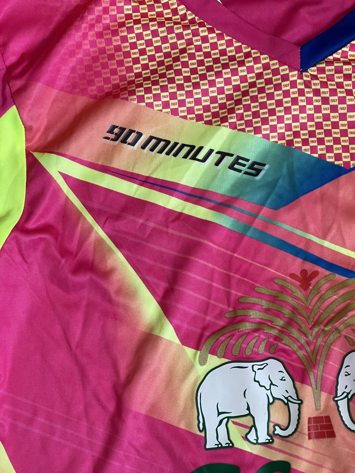 Vintage 90 minutes Thailand 🇹🇭 soccer jersey multicolour Size US M / EU 48-50 / 2 - 7 Thumbnail