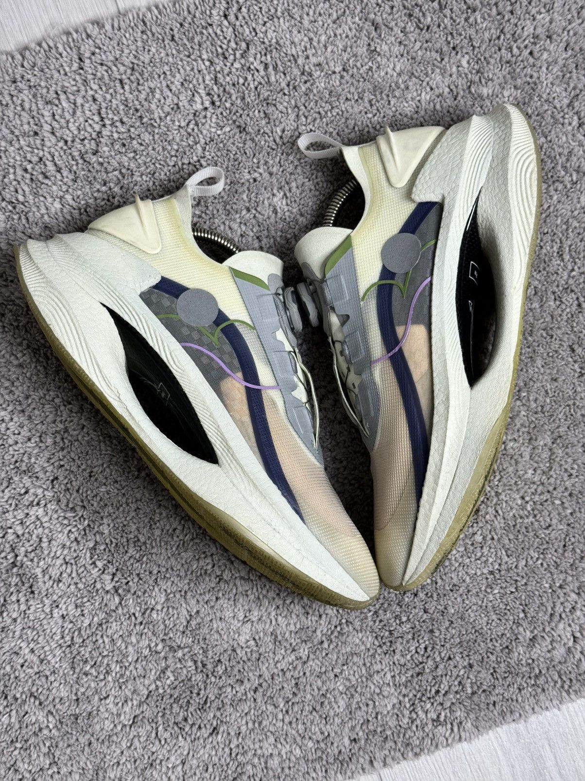 Li-Ning Li-Ning x Soulland Shadow "Snow White" Running Shoes Carbon Size US 9.5 / EU 42-43 - 2 Thumbnail