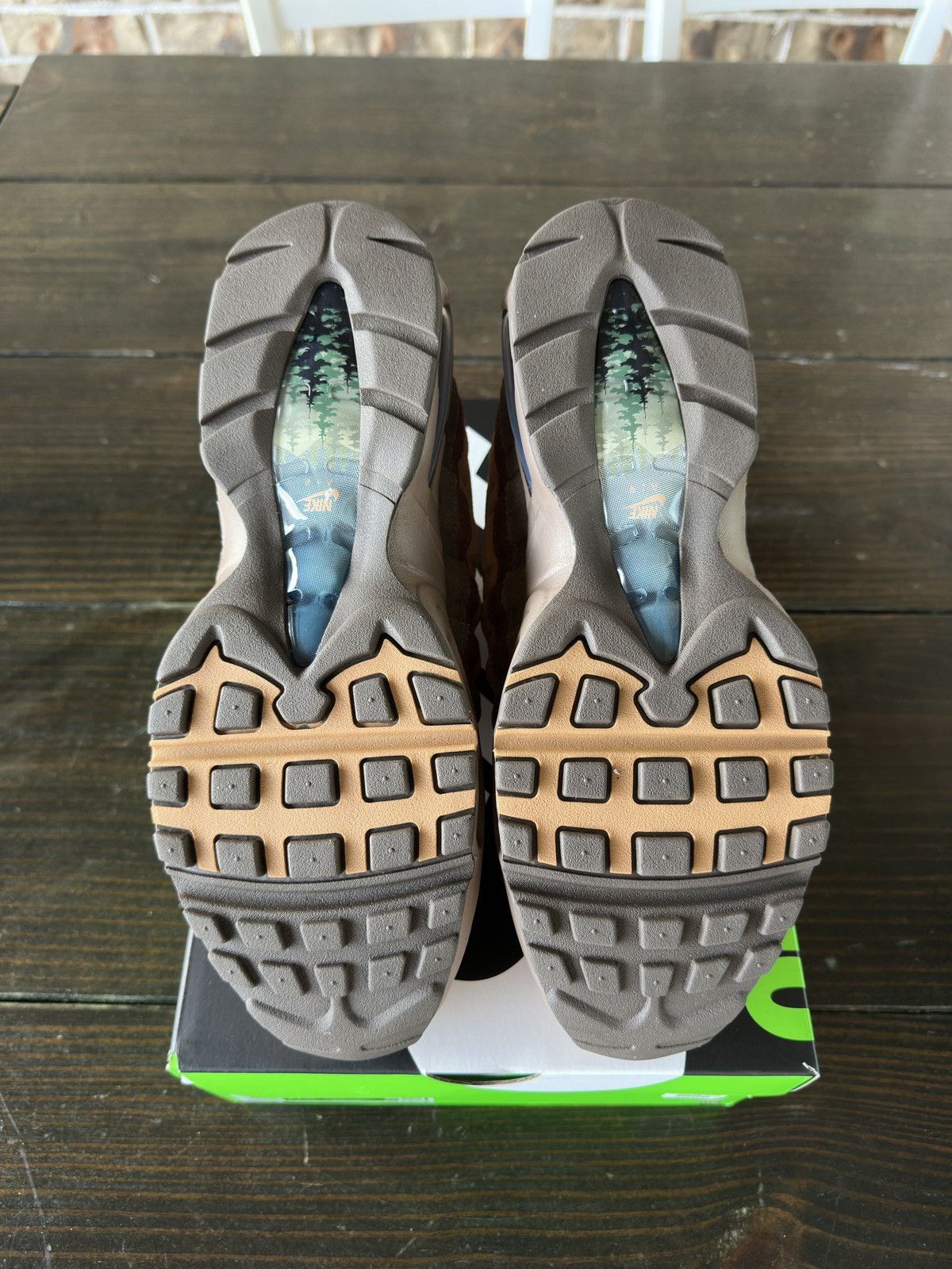 Nike Oregon Ducks x Nike Air Max 95 Lumber Yard Brown Size US 10 / EU 43 - 7 Thumbnail