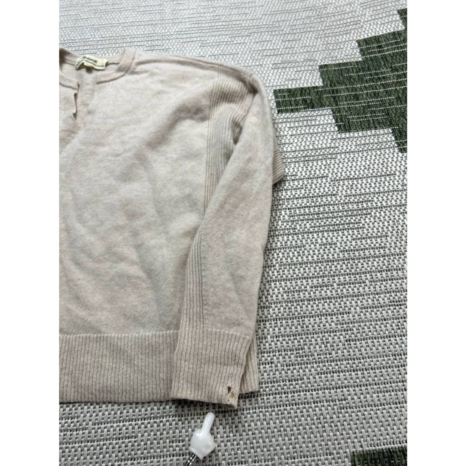 Madewell Madewell Sweater Womens XS Brown Cashmere Knit Pullover Pullover Knit V-Neck Long Sleeve Casual Winter Fall Regular Woman Size XS / US 0-2 / IT 36-38 - 4 Thumbnail