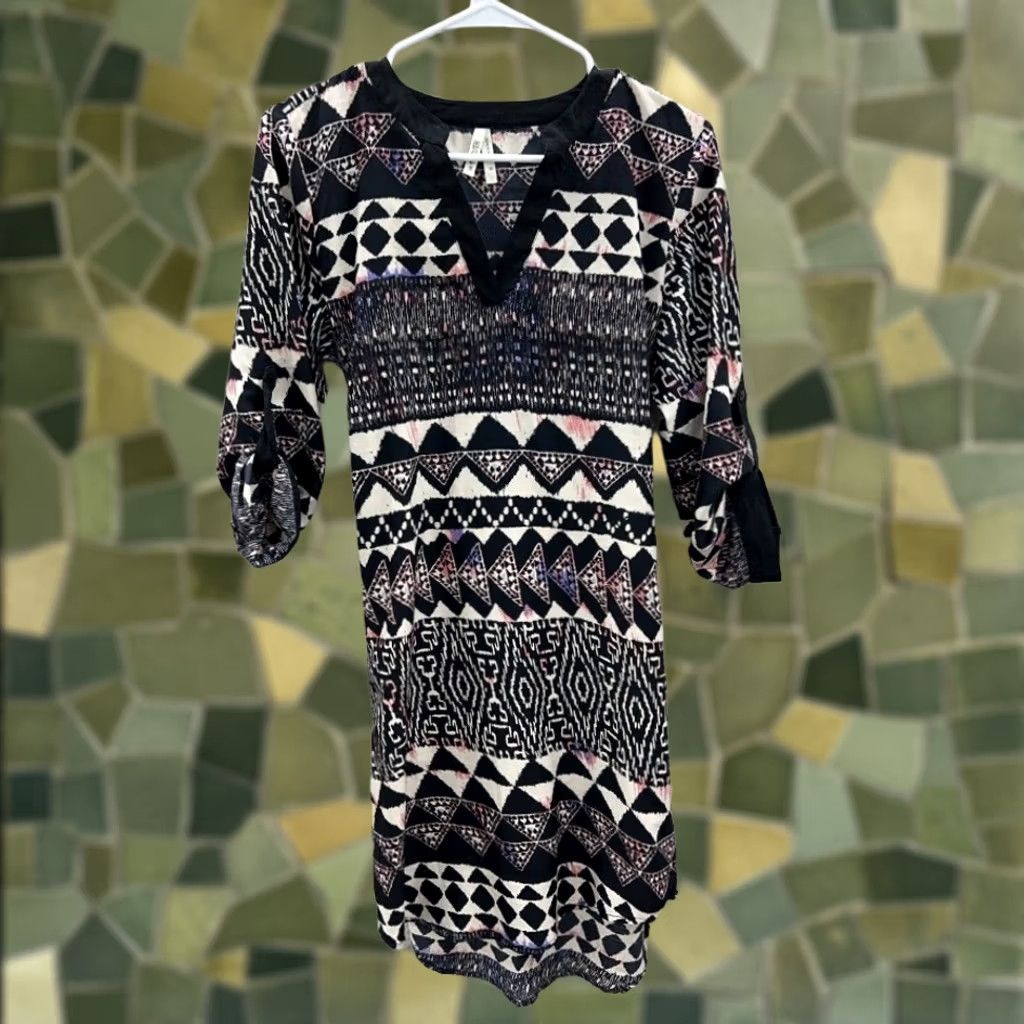 Vintage Womens Live 4 Truth Black 3/4 Sleeve V-Neck Tribal Print Dress Medium Shirt Size M / US 6-8 / IT 42-44 - 1 Thumbnail