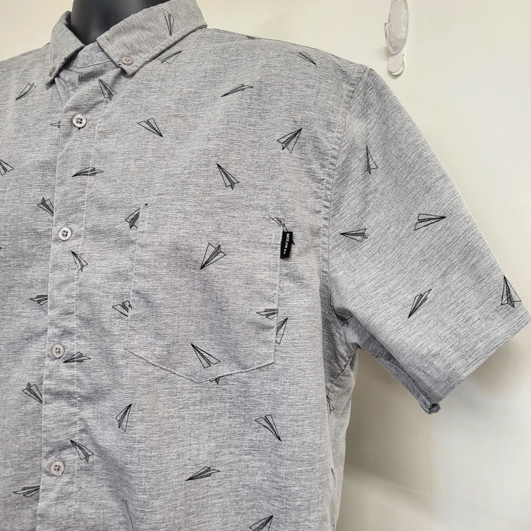 Vintage Molokai Surf Shirt XL Gray Paper Planes Print Button-Up Short Sleeve Mens Size US XL / EU 56 / 4 - 2 Thumbnail