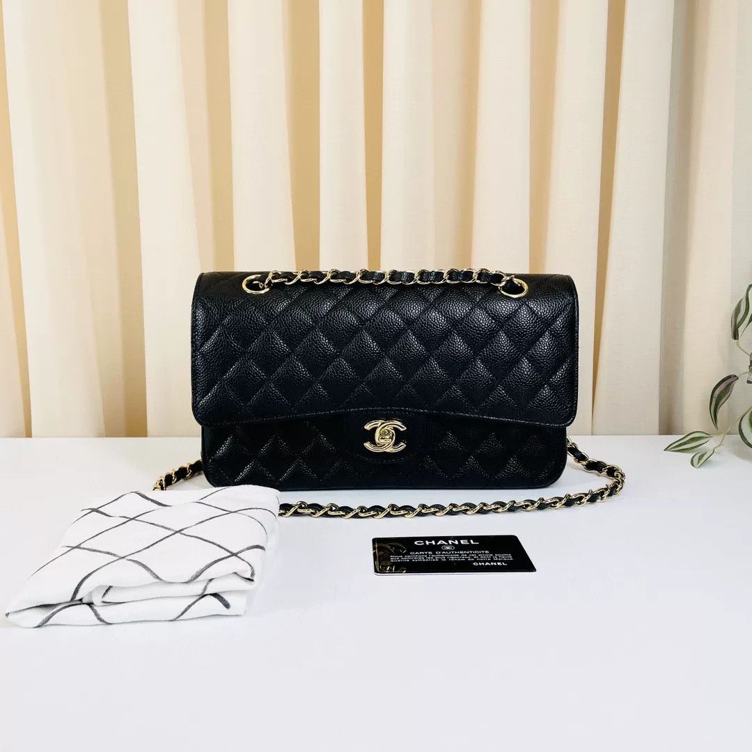 Chanel Pre-loved Bag Very good condition Size ONE SIZE - 1 Thumbnail