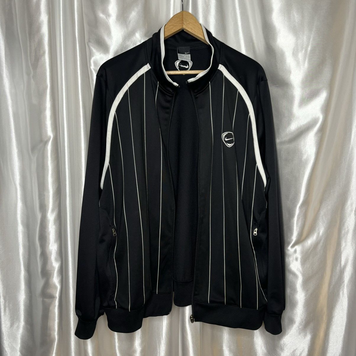Nike vintage Nike zip sweatshirt with zipper black logo Size US L / EU 52-54 / 3 - 10 Thumbnail